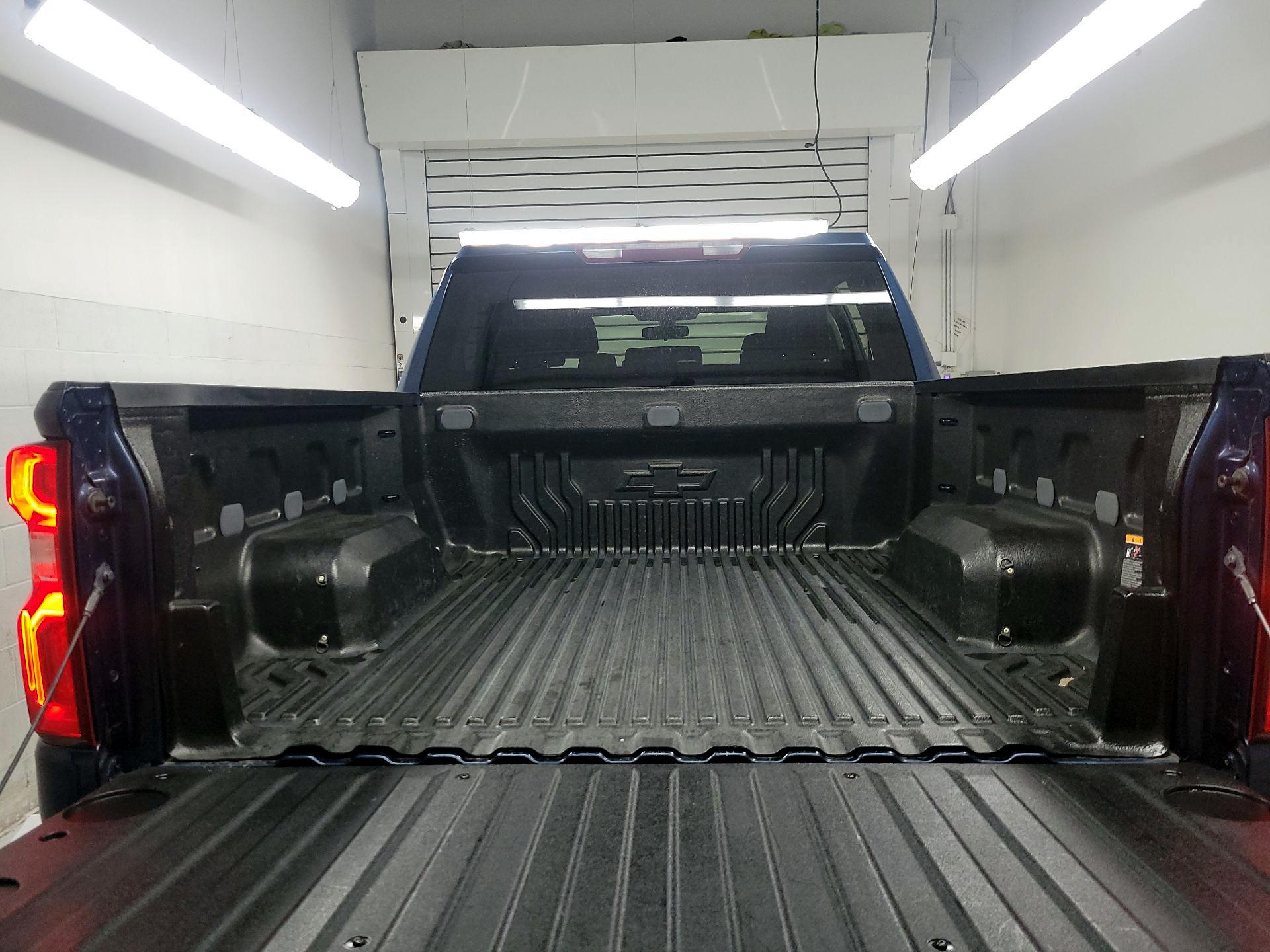 Thumbnail: 2019 Chevrolet Silverado 1500 - 18