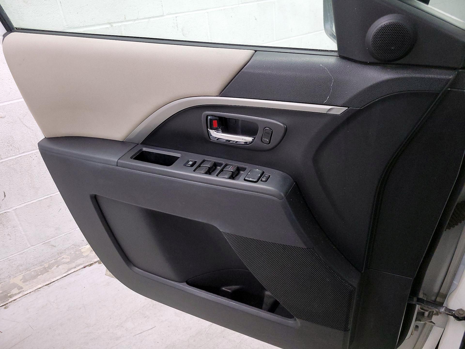 Thumbnail: 2014 Mazda Mazda5 - 12