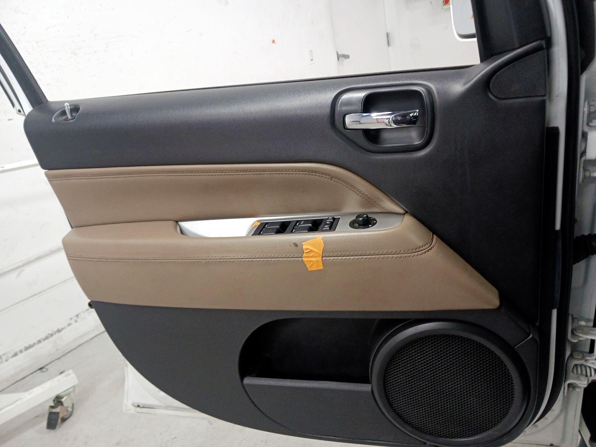 Thumbnail: 2015 Jeep Compass - 12