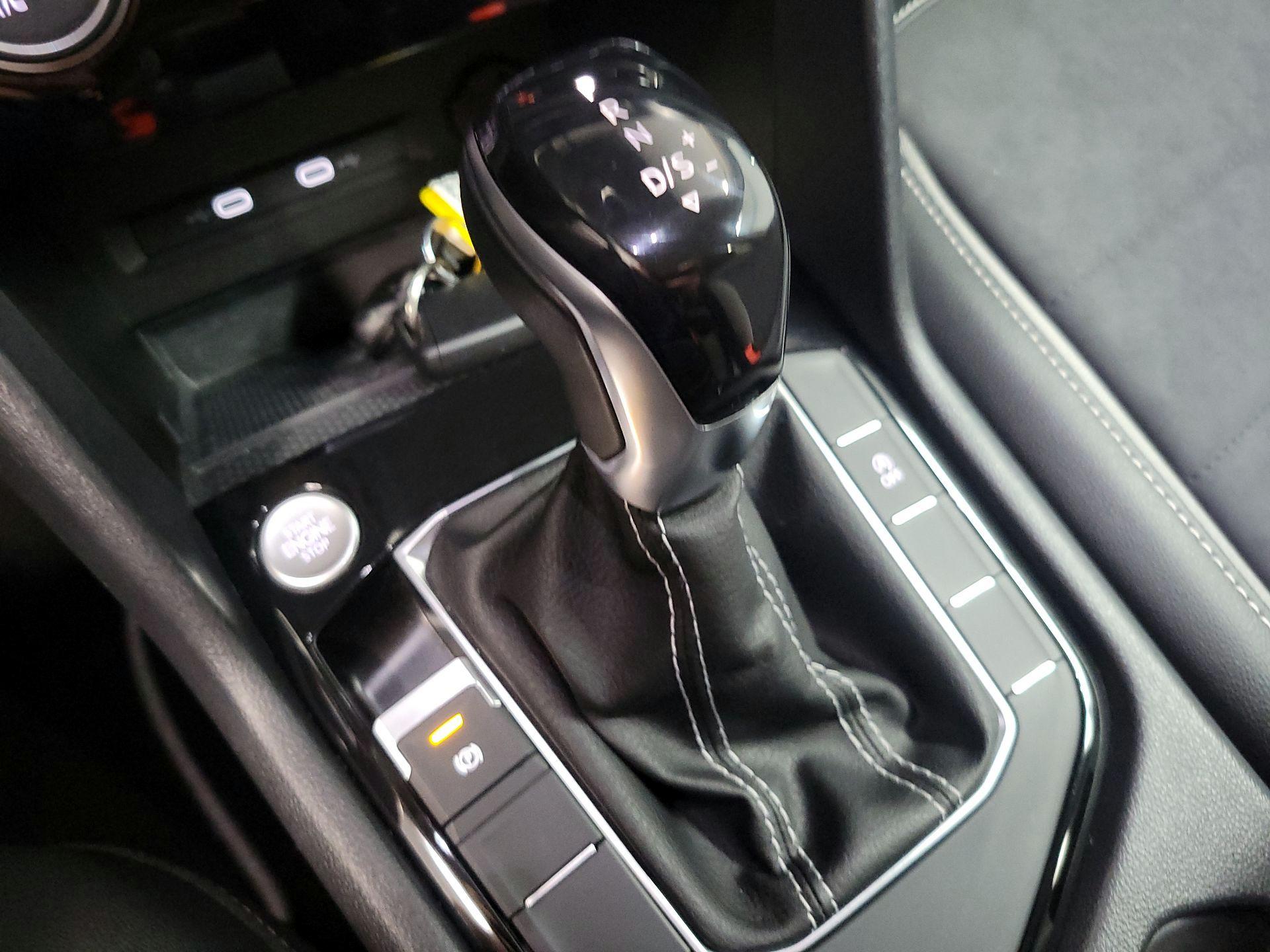 Thumbnail: 2023 Volkswagen Taos - 17