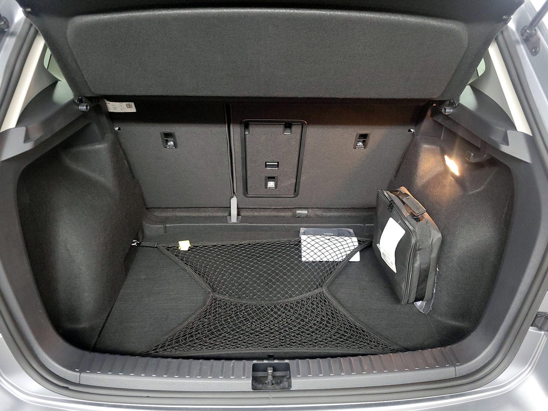 Thumbnail: 2023 Volkswagen Taos - 19