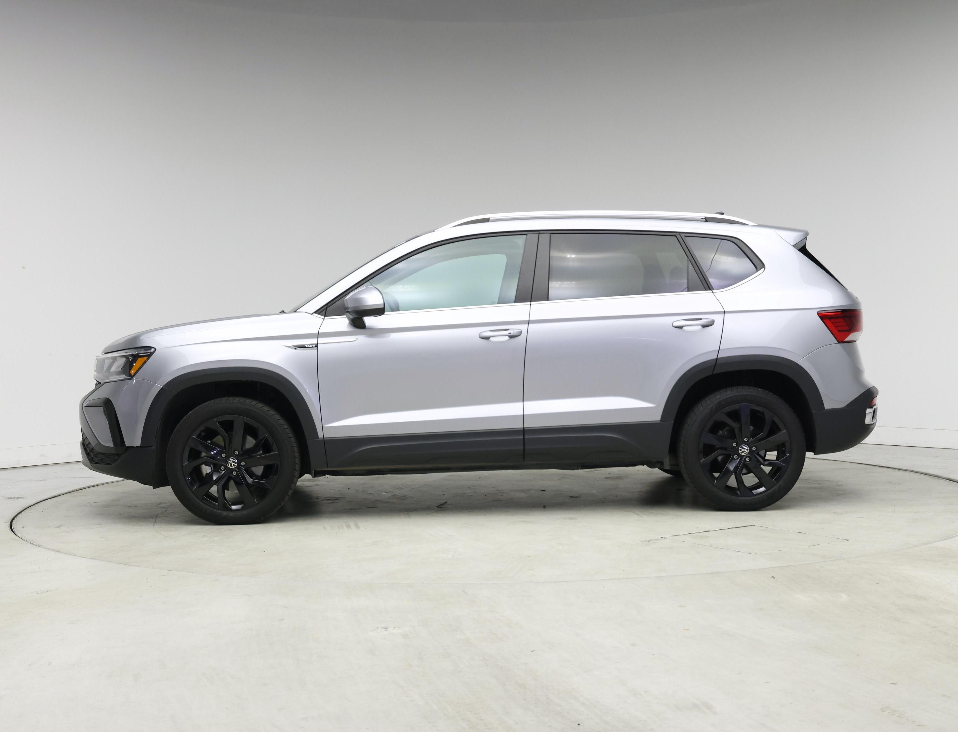 Thumbnail: 2023 Volkswagen Taos - 3