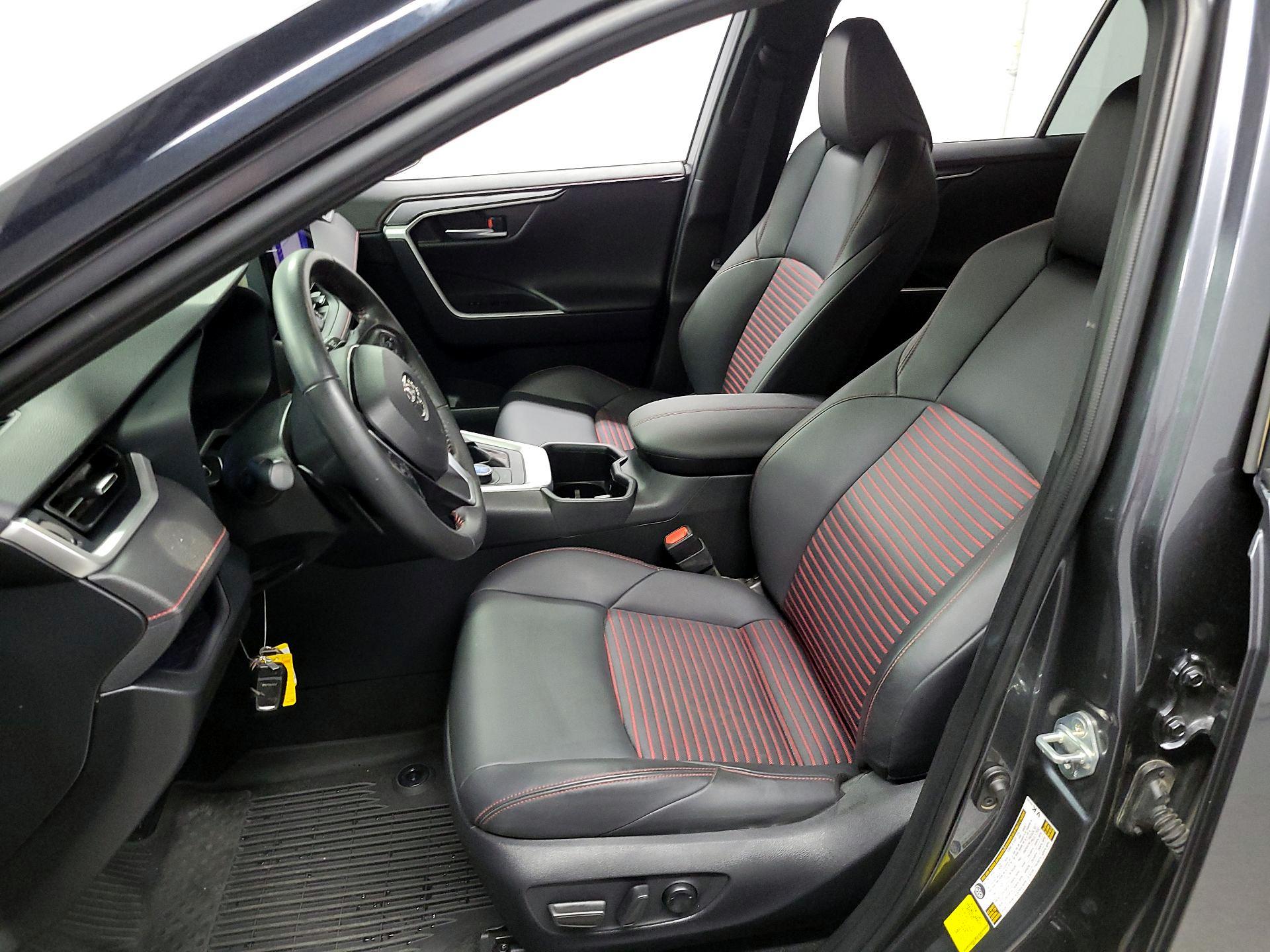 Thumbnail: 2024 Toyota RAV4 - 11