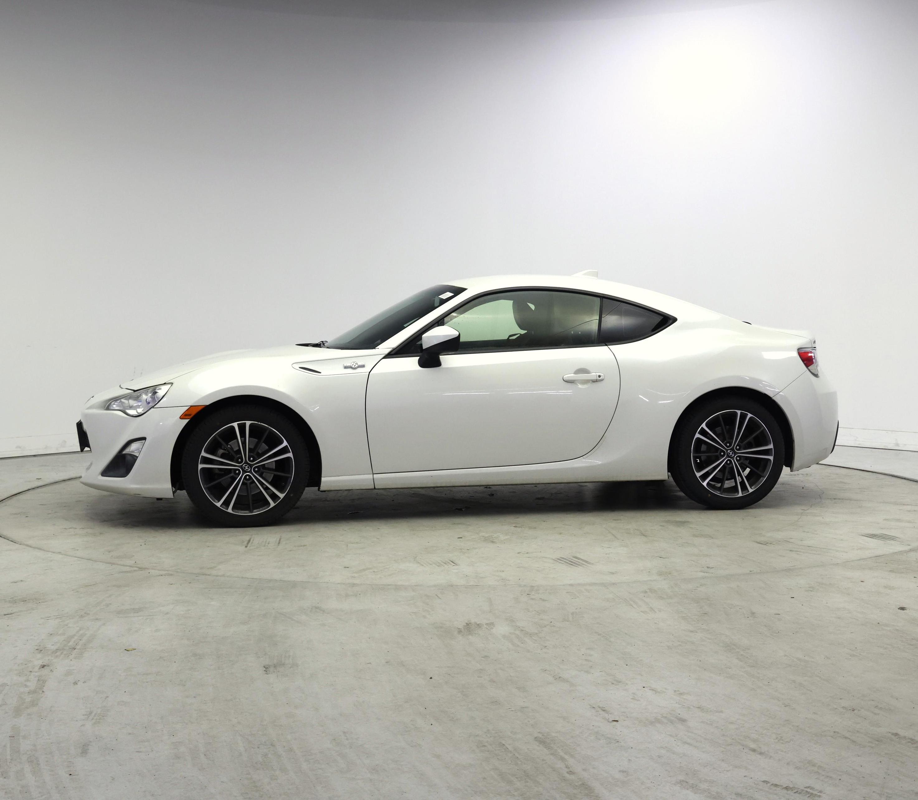 Thumbnail: 2015 Scion FR-S - 3