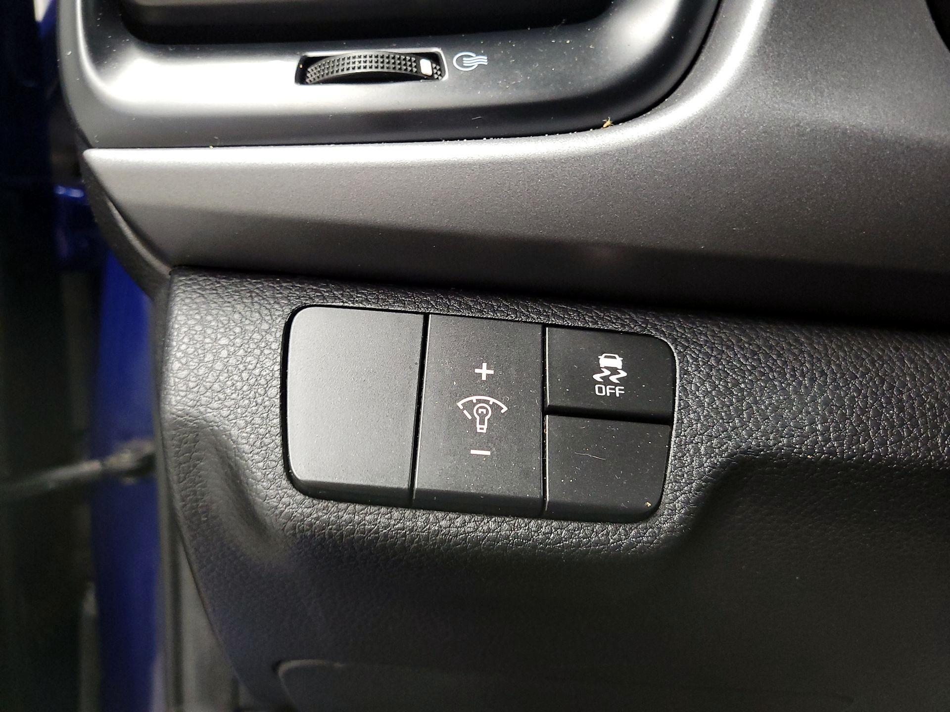 Thumbnail: 2019 Kia Rio5 - 13