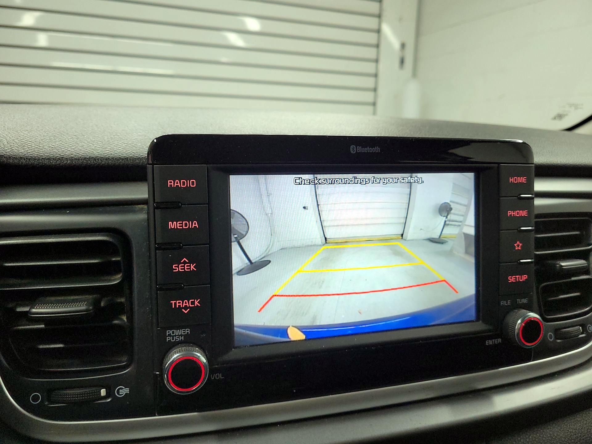 Thumbnail: 2019 Kia Rio5 - 14