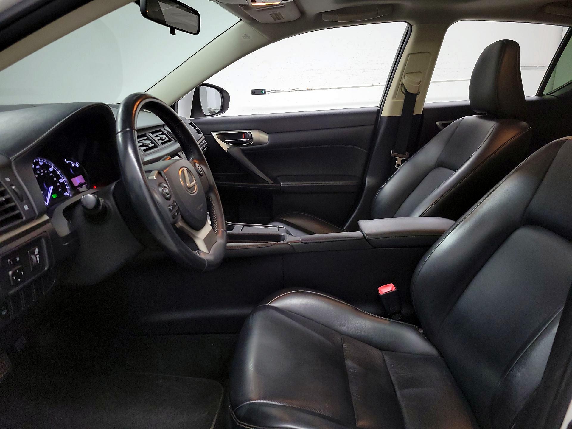 Thumbnail: 2015 Lexus CT - 11