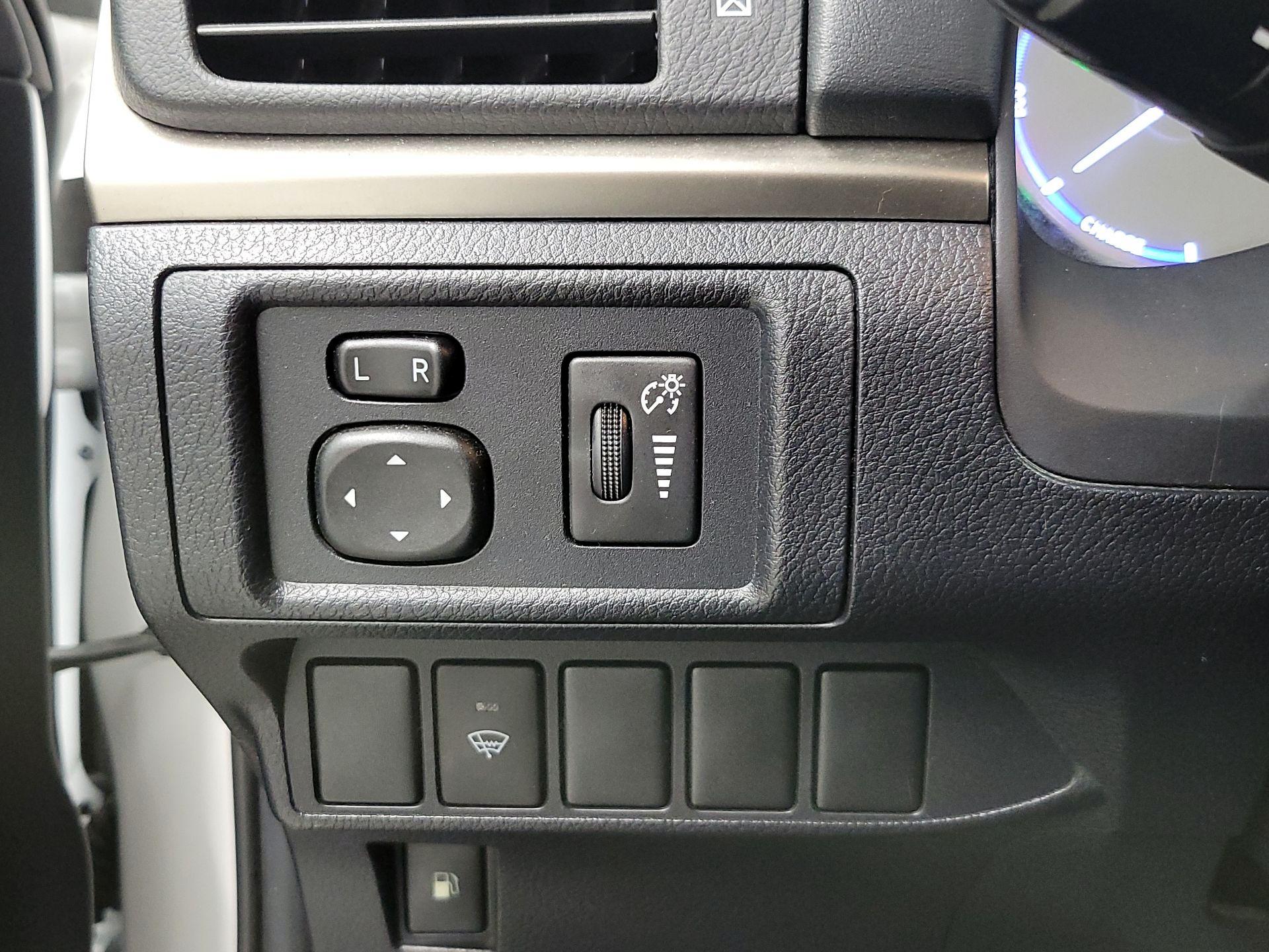 Thumbnail: 2015 Lexus CT - 13