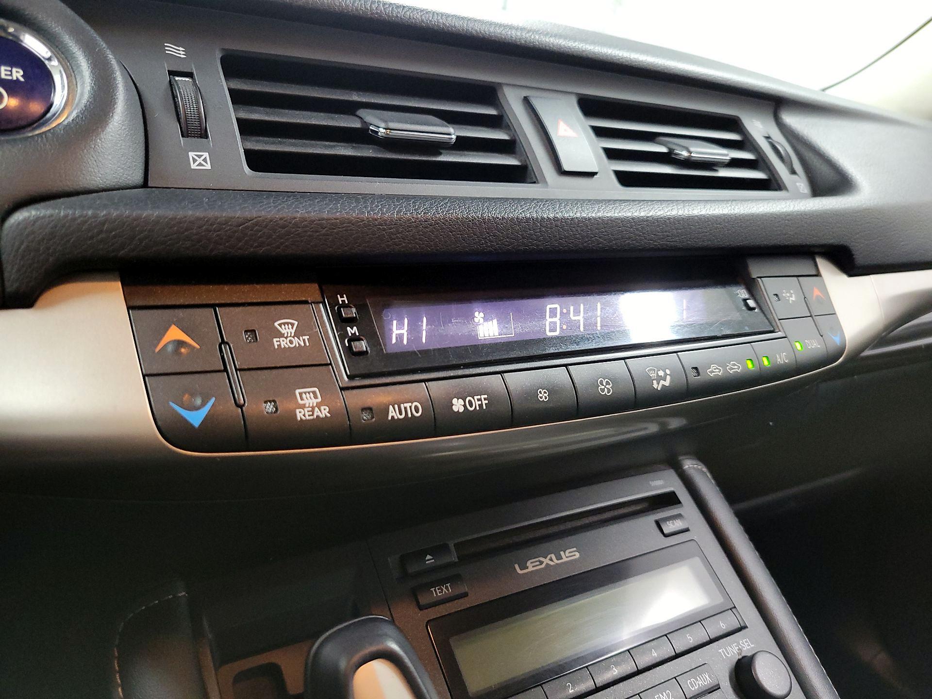 Thumbnail: 2015 Lexus CT - 15