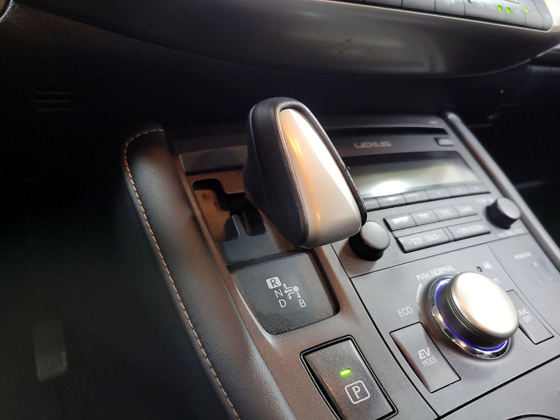 Thumbnail: 2015 Lexus CT - 16