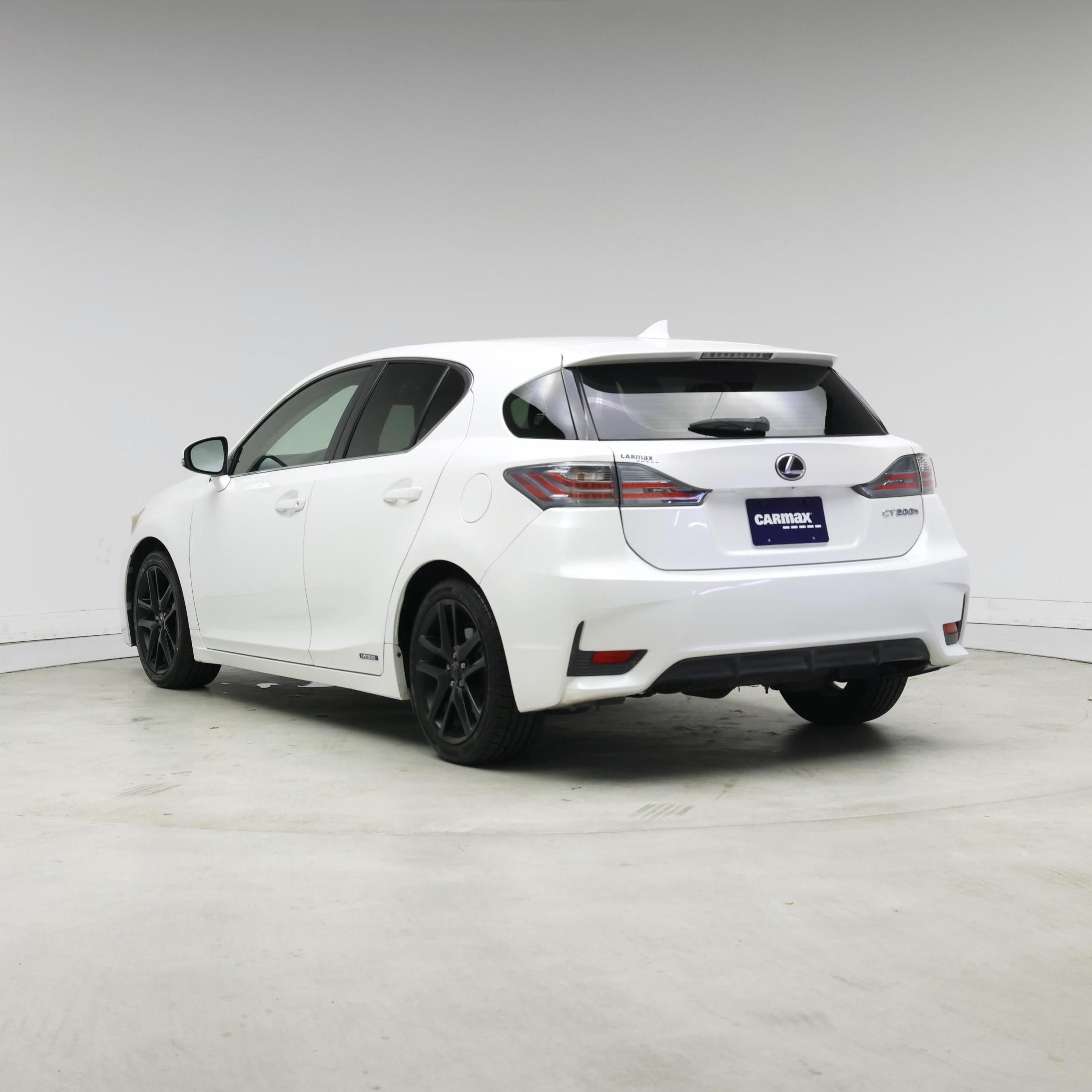 Thumbnail: 2015 Lexus CT - 2