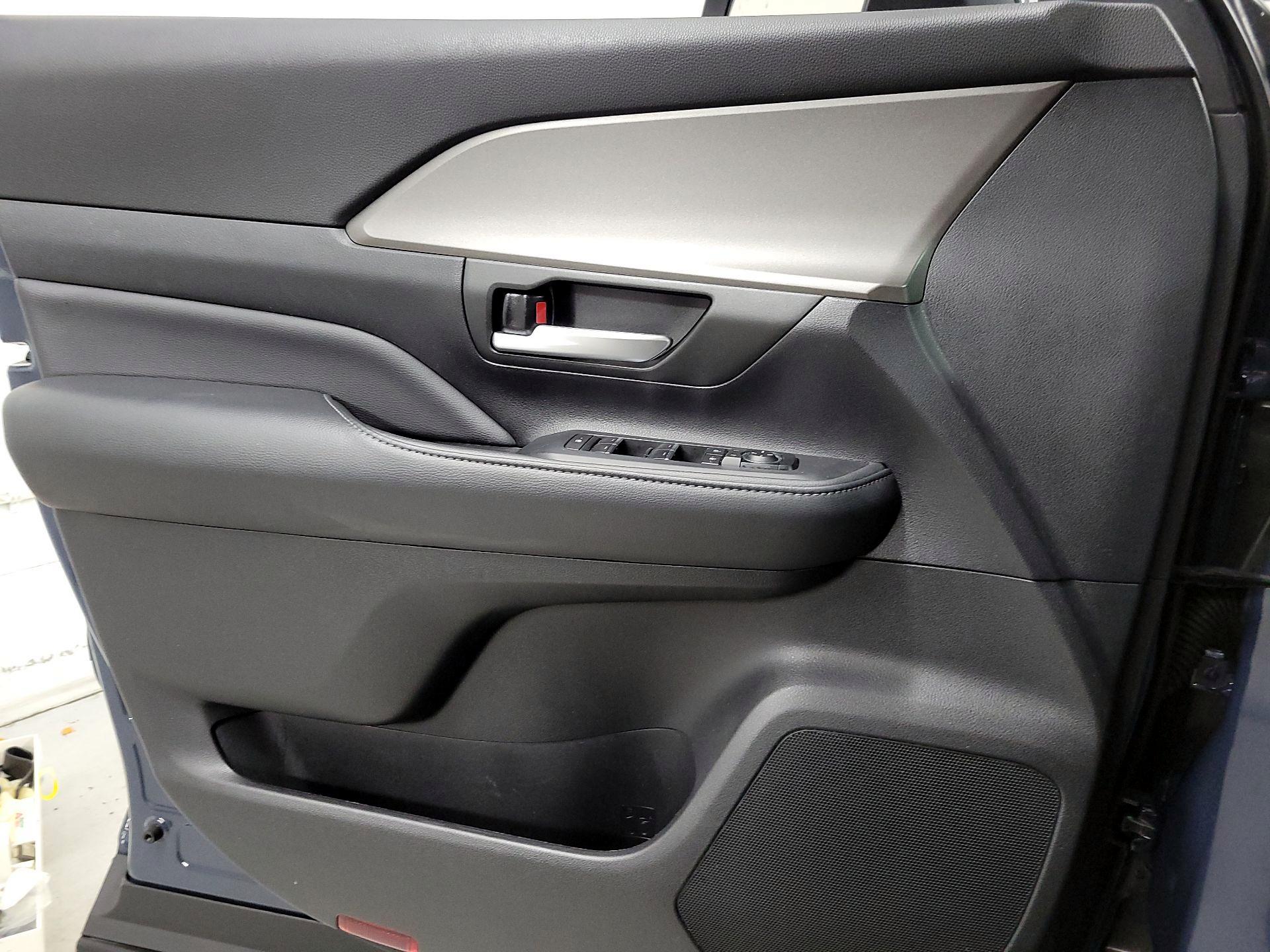 Thumbnail: 2024 Toyota Grand Highlander - 12