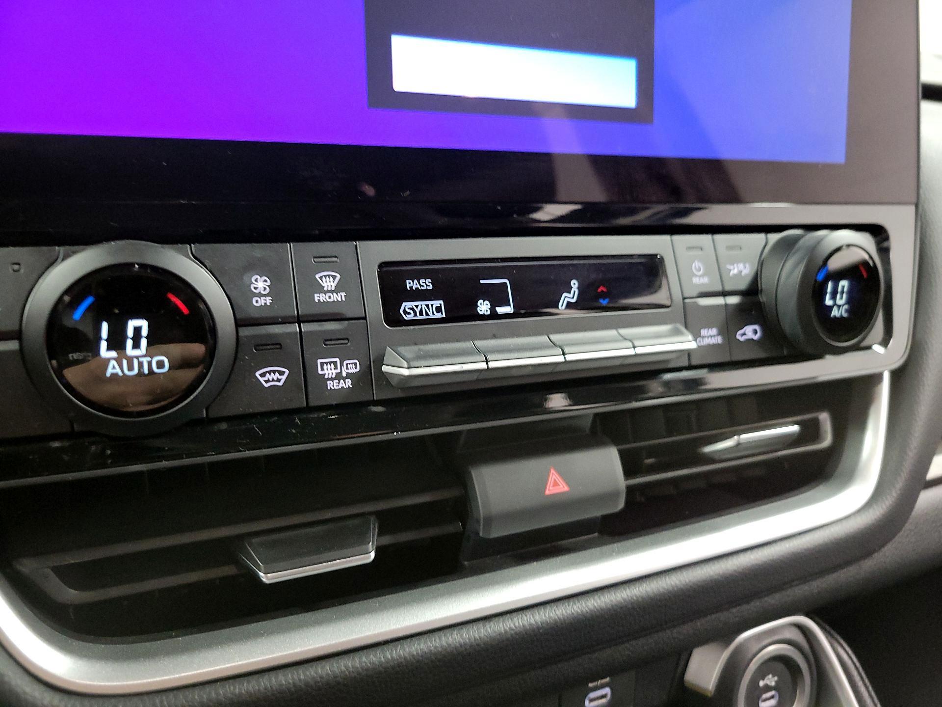 Thumbnail: 2024 Toyota Grand Highlander - 14