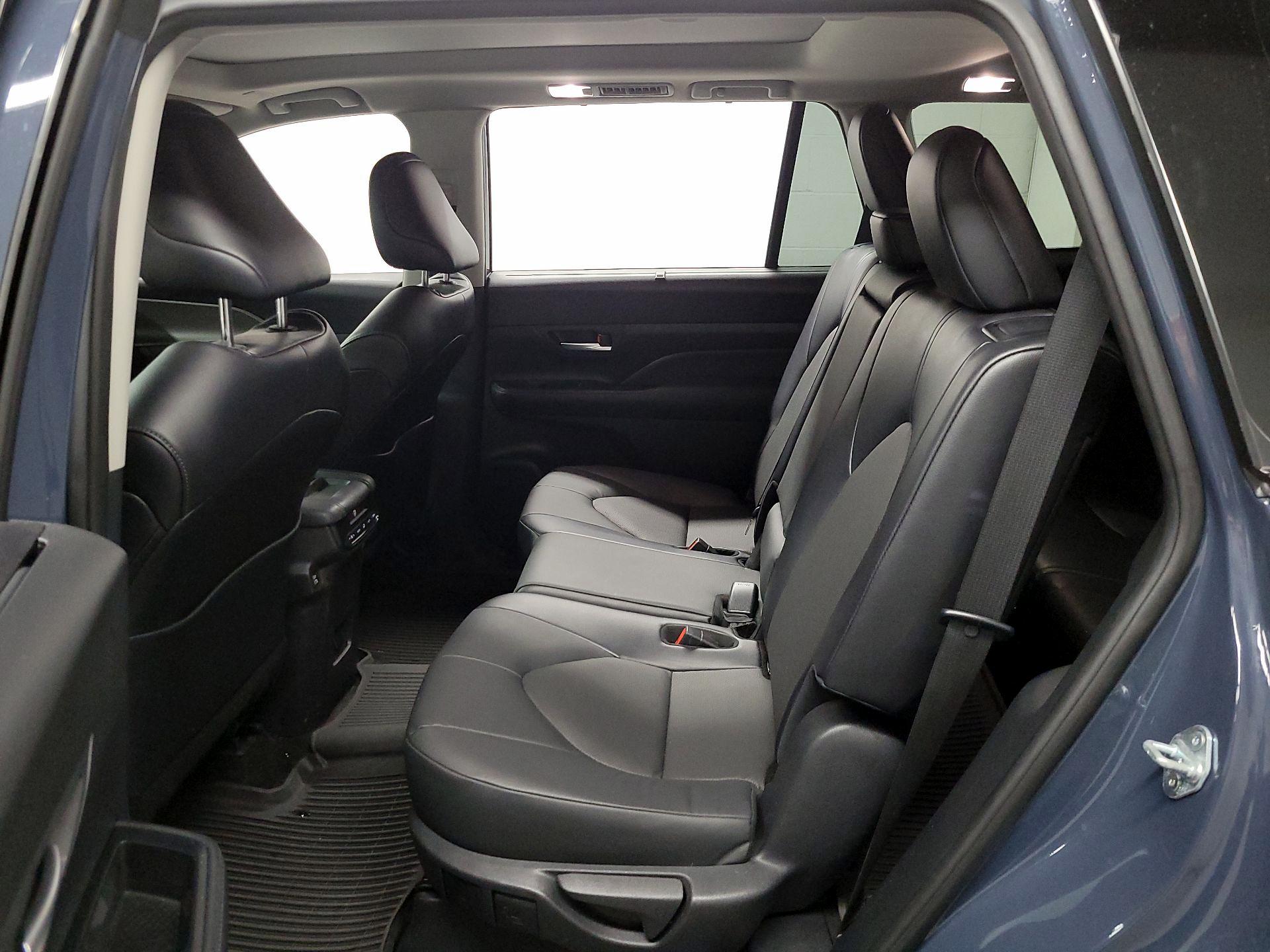 Thumbnail: 2024 Toyota Grand Highlander - 16