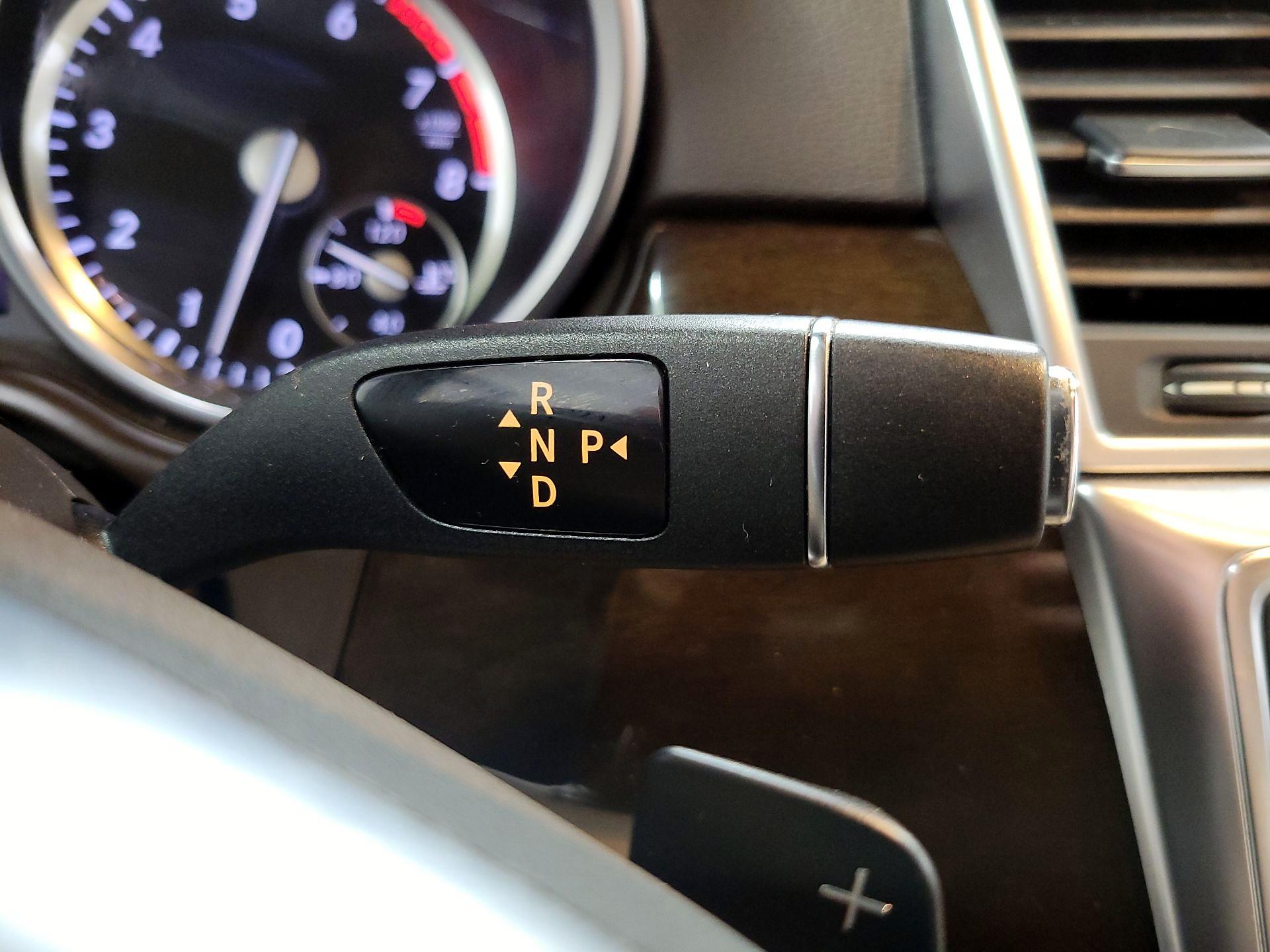 Thumbnail: 2015 Mercedes-Benz M-Class - 13