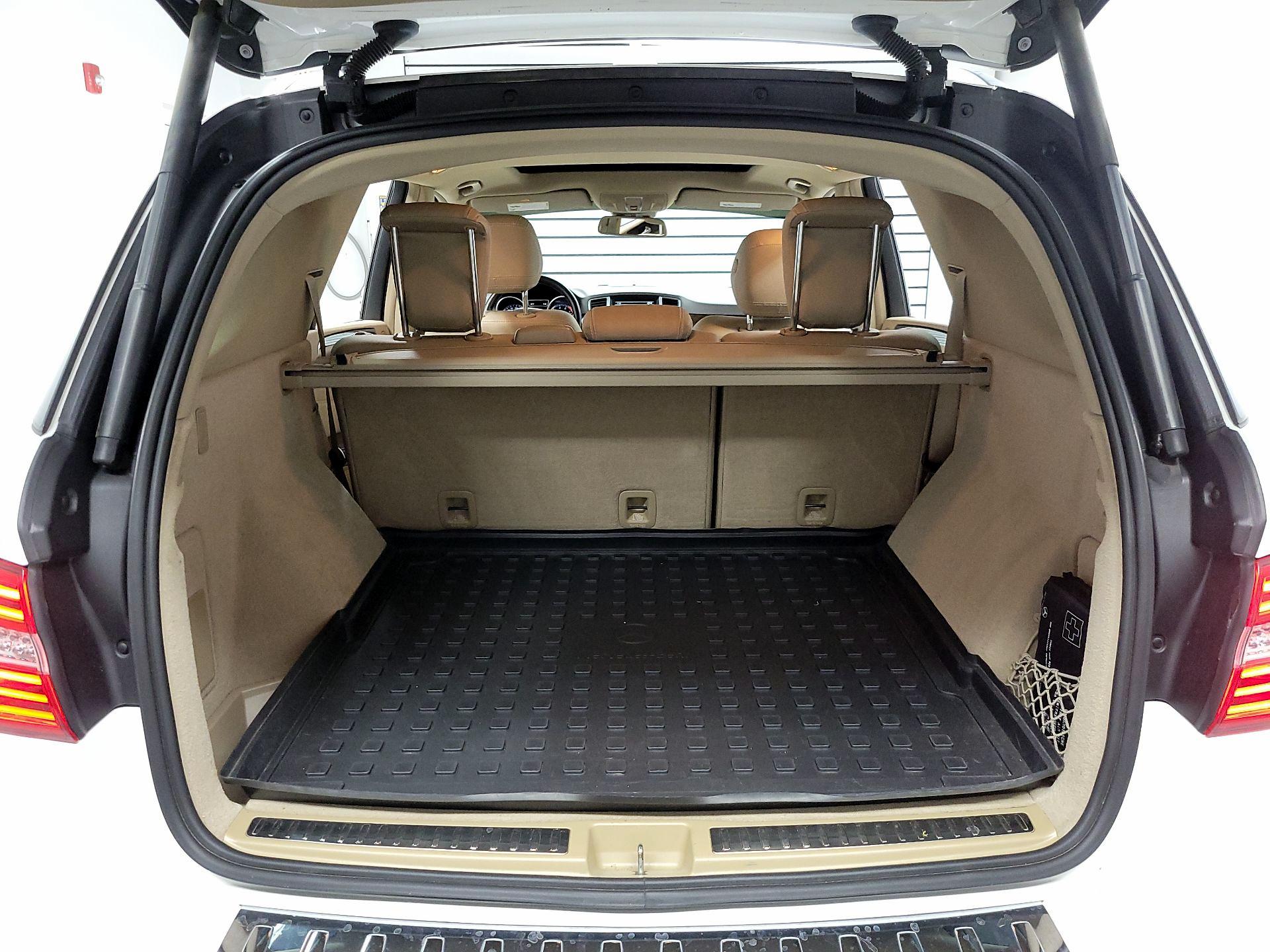 Thumbnail: 2015 Mercedes-Benz M-Class - 15