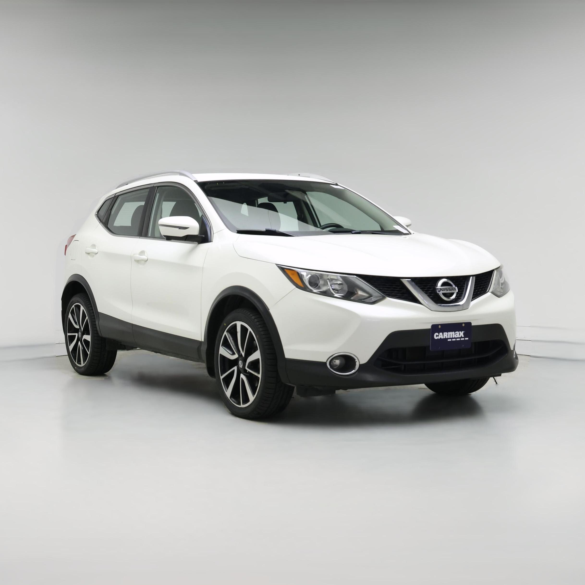Thumbnail: 2017 Nissan Rogue Sport - 1