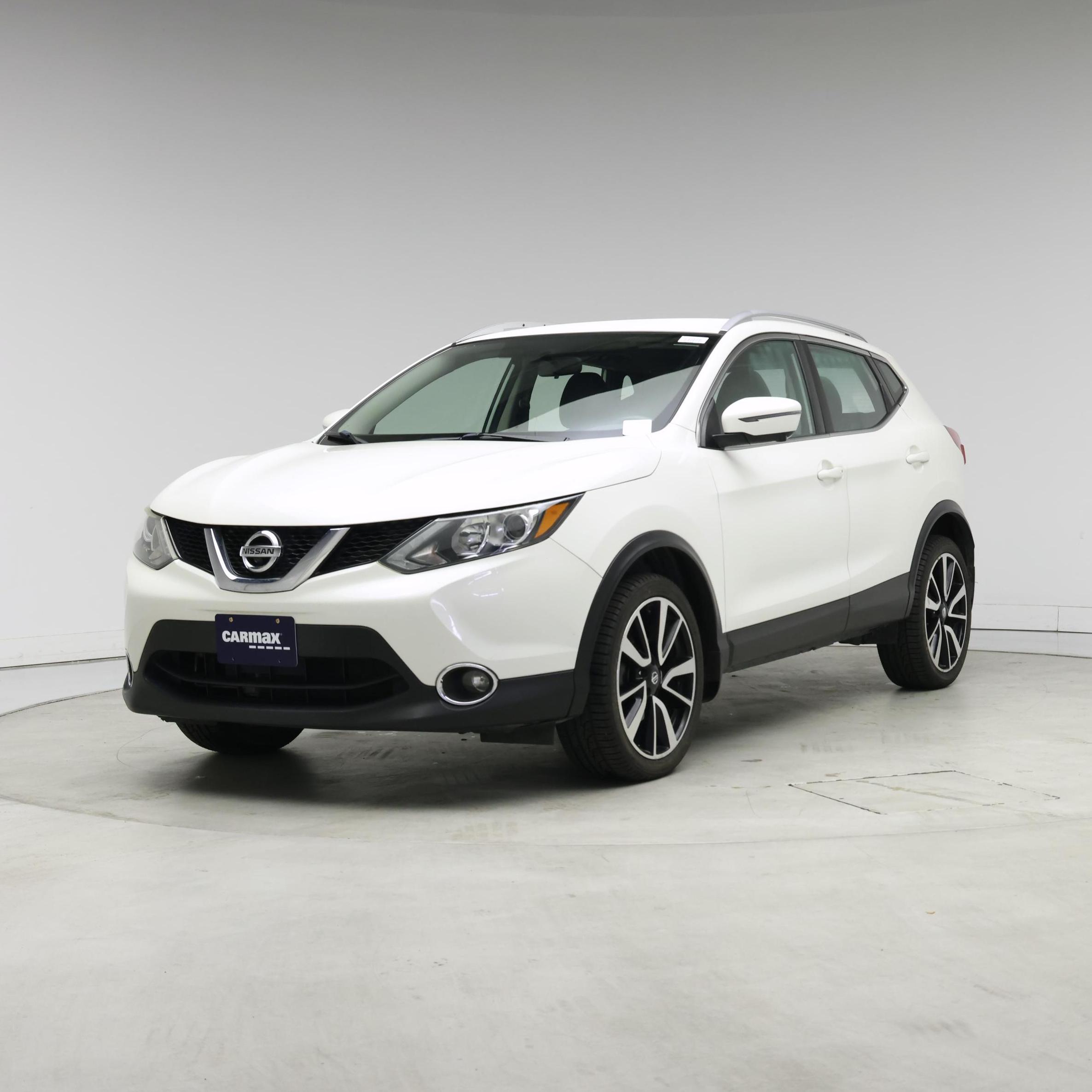 Thumbnail: 2017 Nissan Rogue Sport - 4