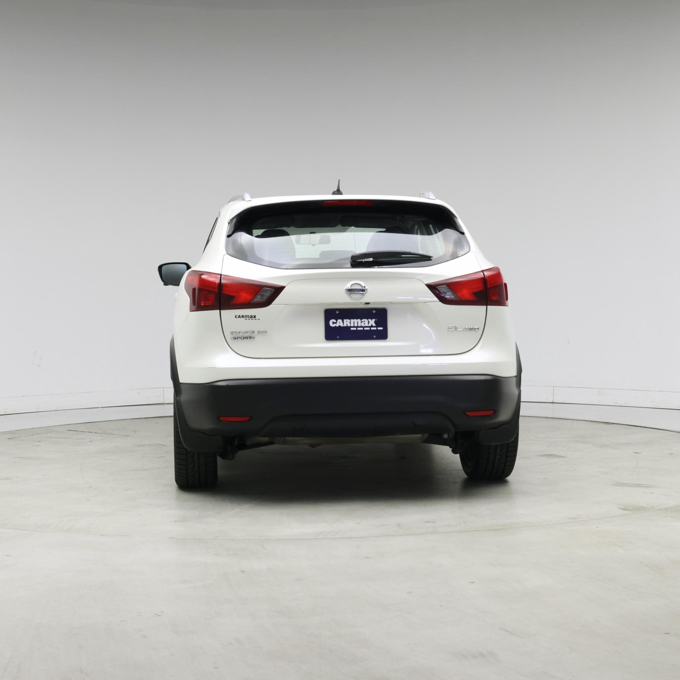 Thumbnail: 2017 Nissan Rogue Sport - 6