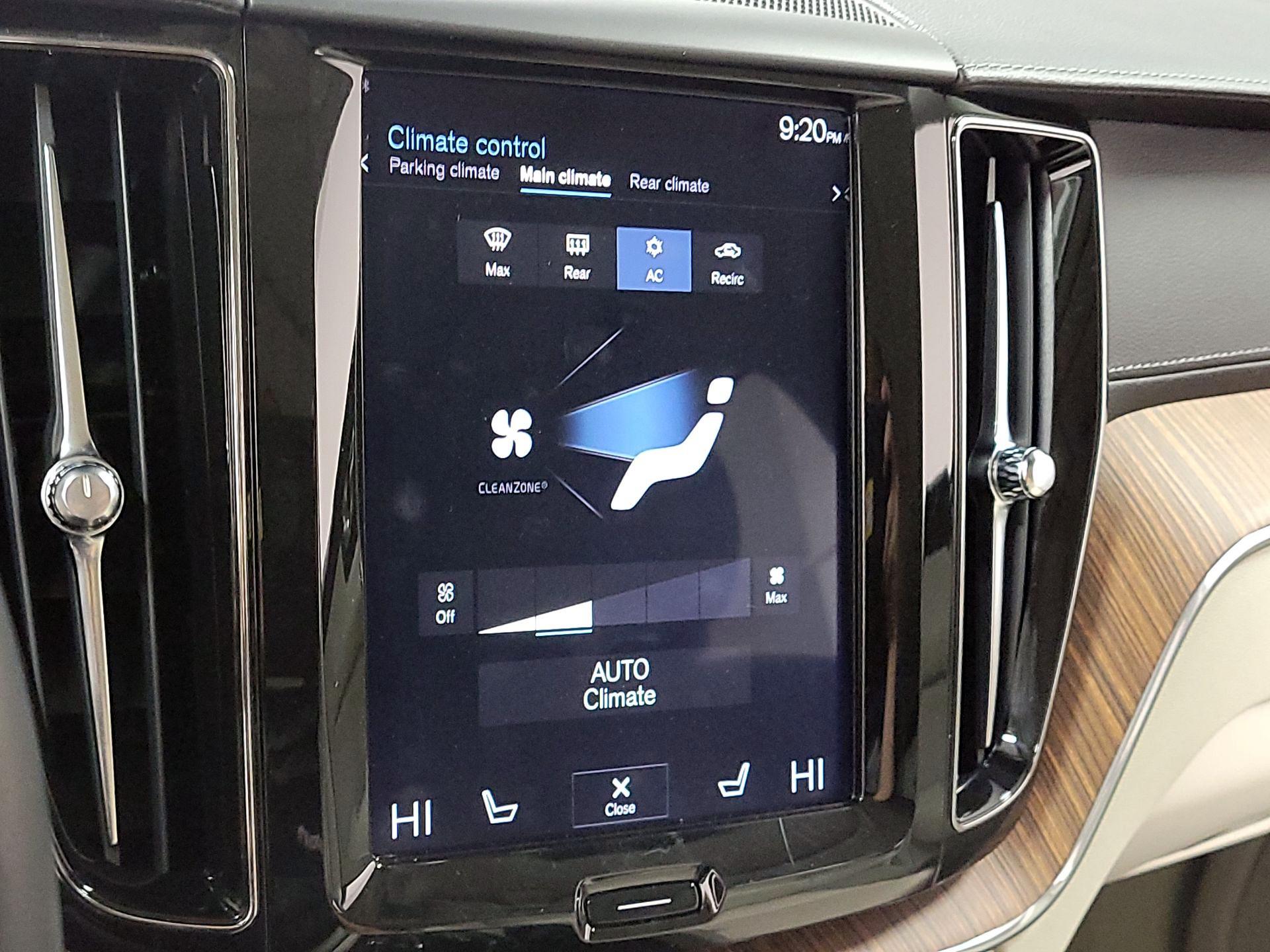 Thumbnail: 2019 Volvo XC60 - 15