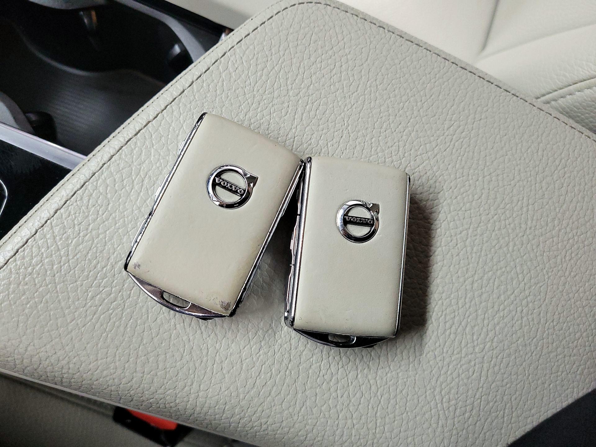 Thumbnail: 2019 Volvo XC60 - 20