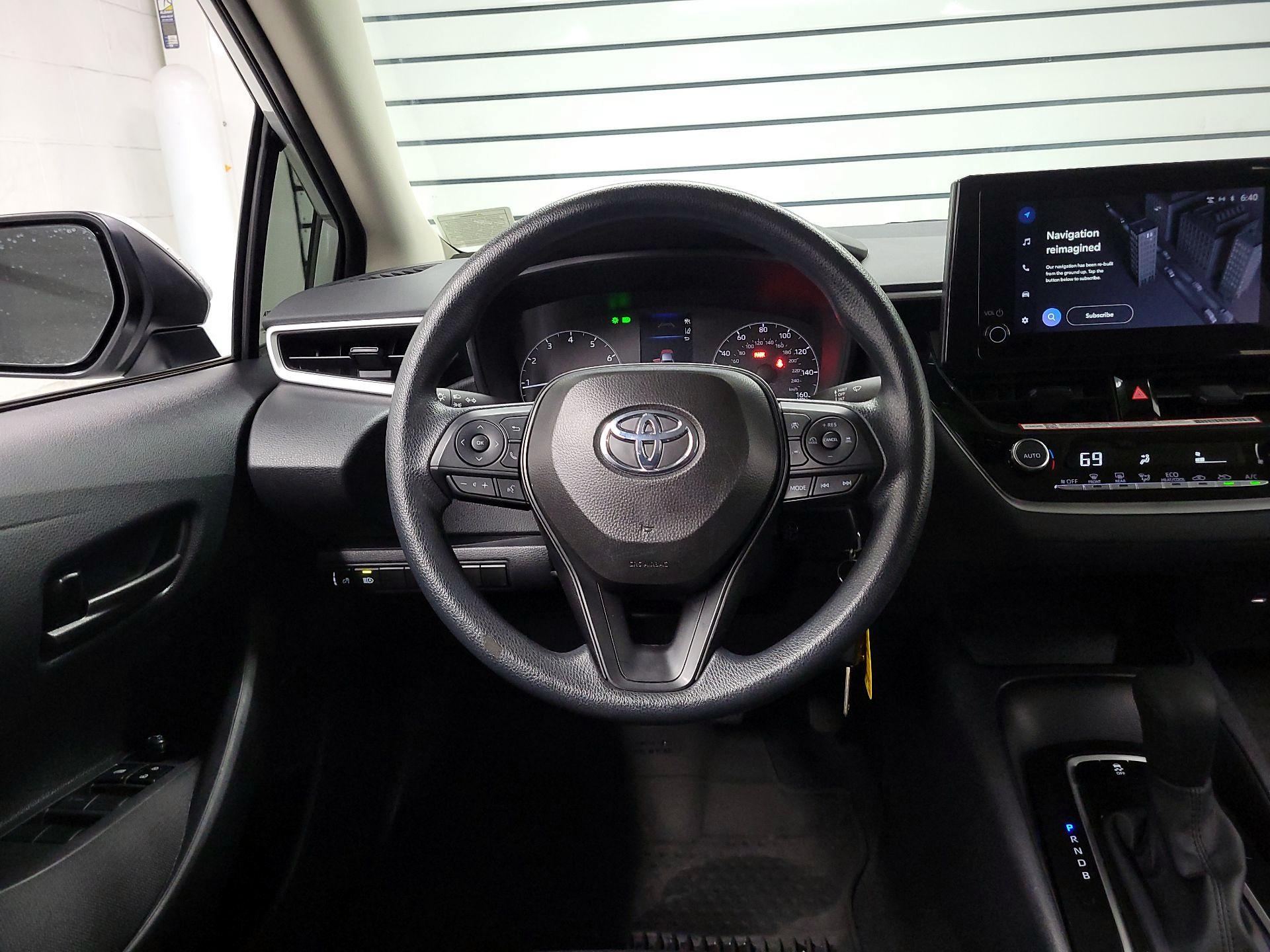 Thumbnail: 2025 Toyota Corolla - 10