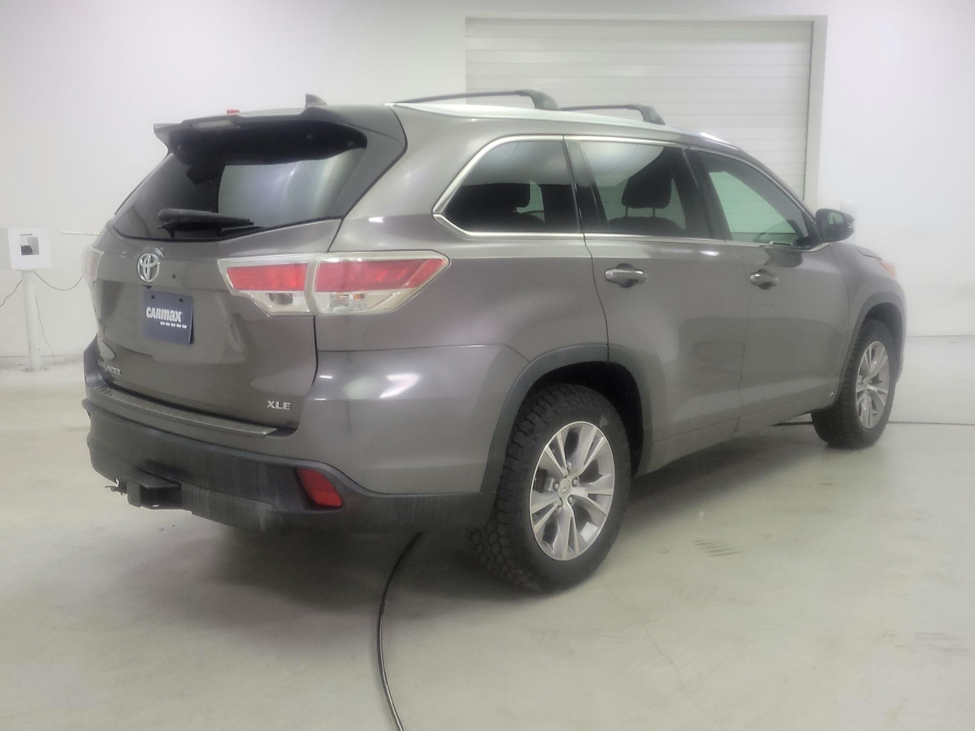 Thumbnail: 2015 Toyota Highlander - 5