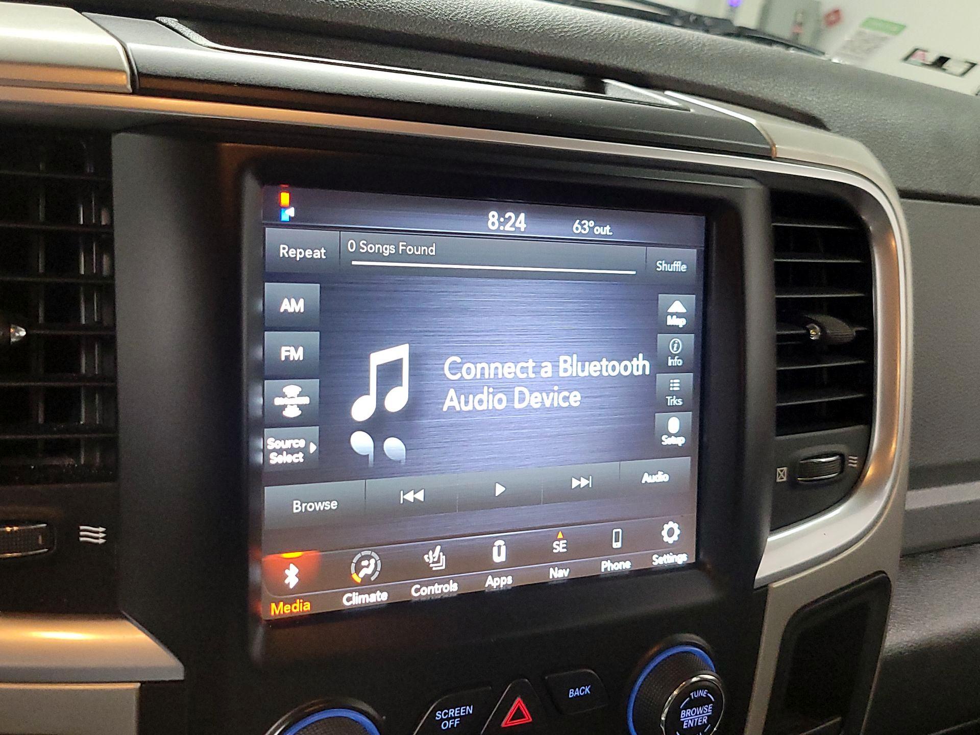 Thumbnail: 2020 RAM 1500 Classic - 12