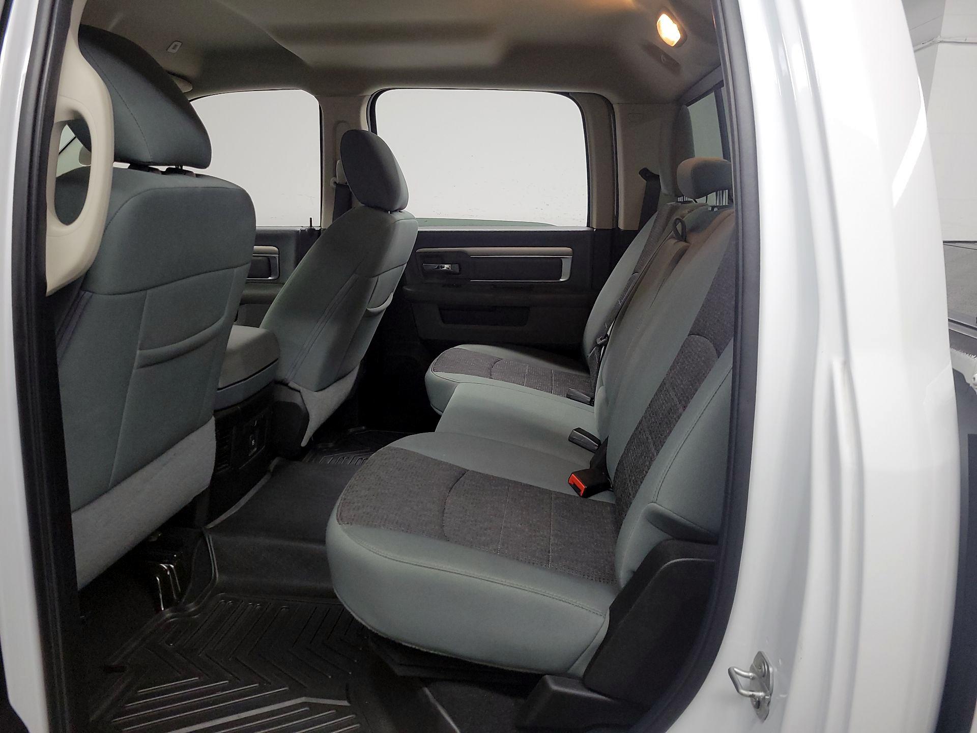 Thumbnail: 2020 RAM 1500 Classic - 15