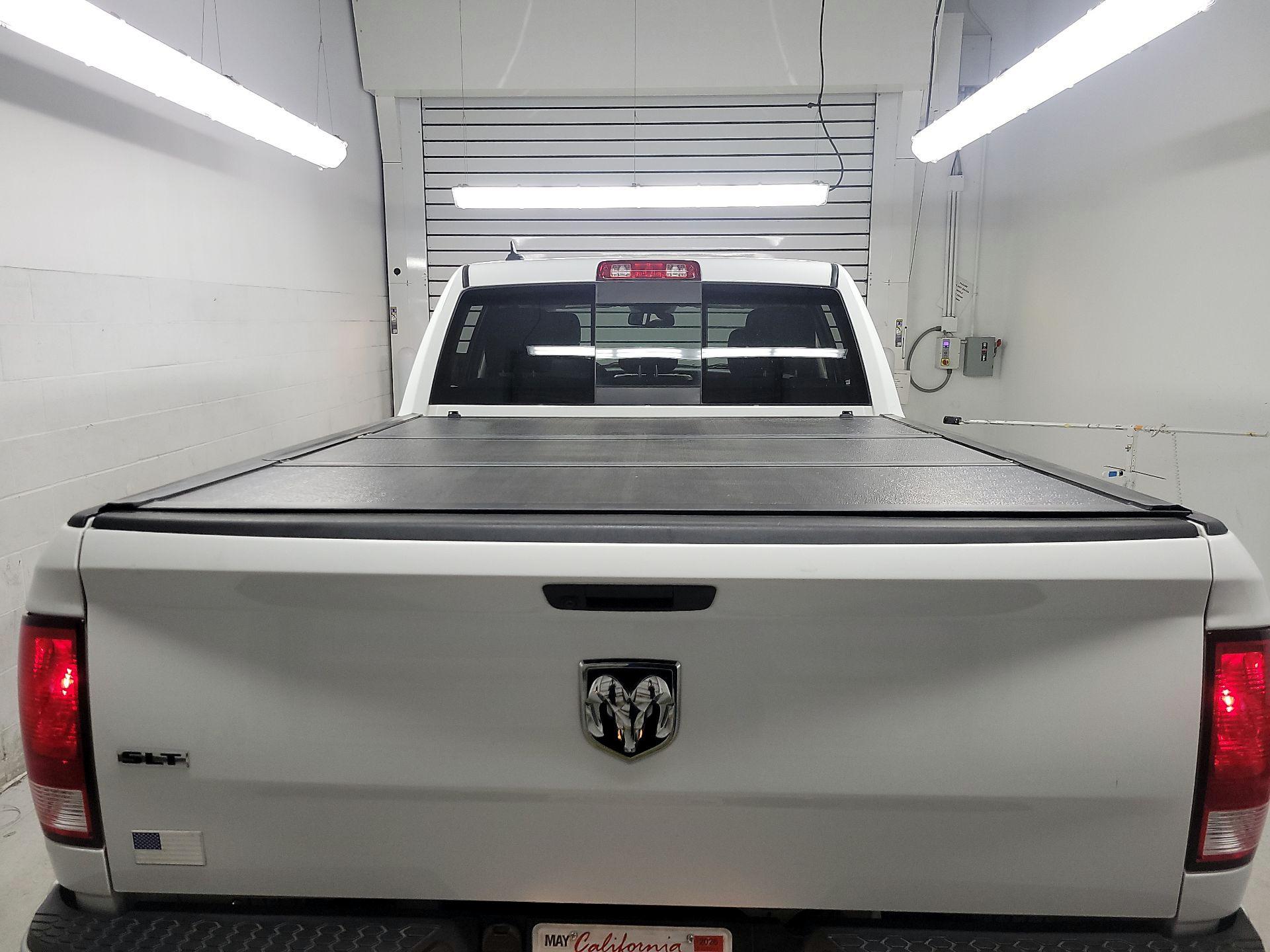 Thumbnail: 2020 RAM 1500 Classic - 16