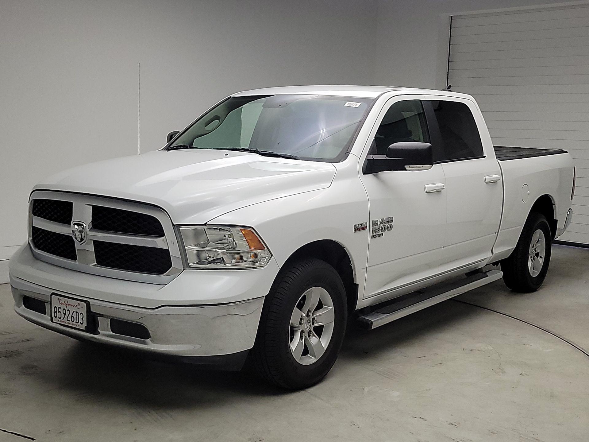 Thumbnail: 2020 RAM 1500 Classic - 3
