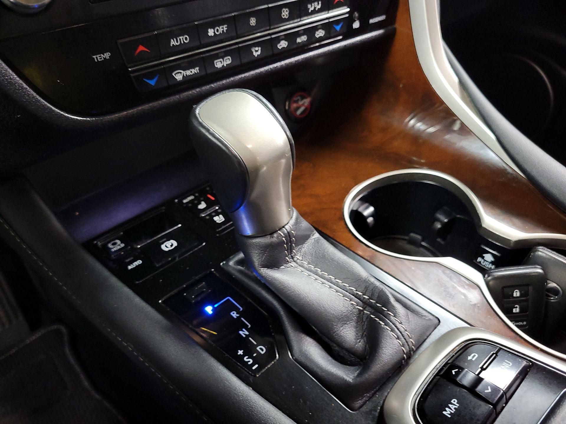 Thumbnail: 2017 Lexus RX - 18