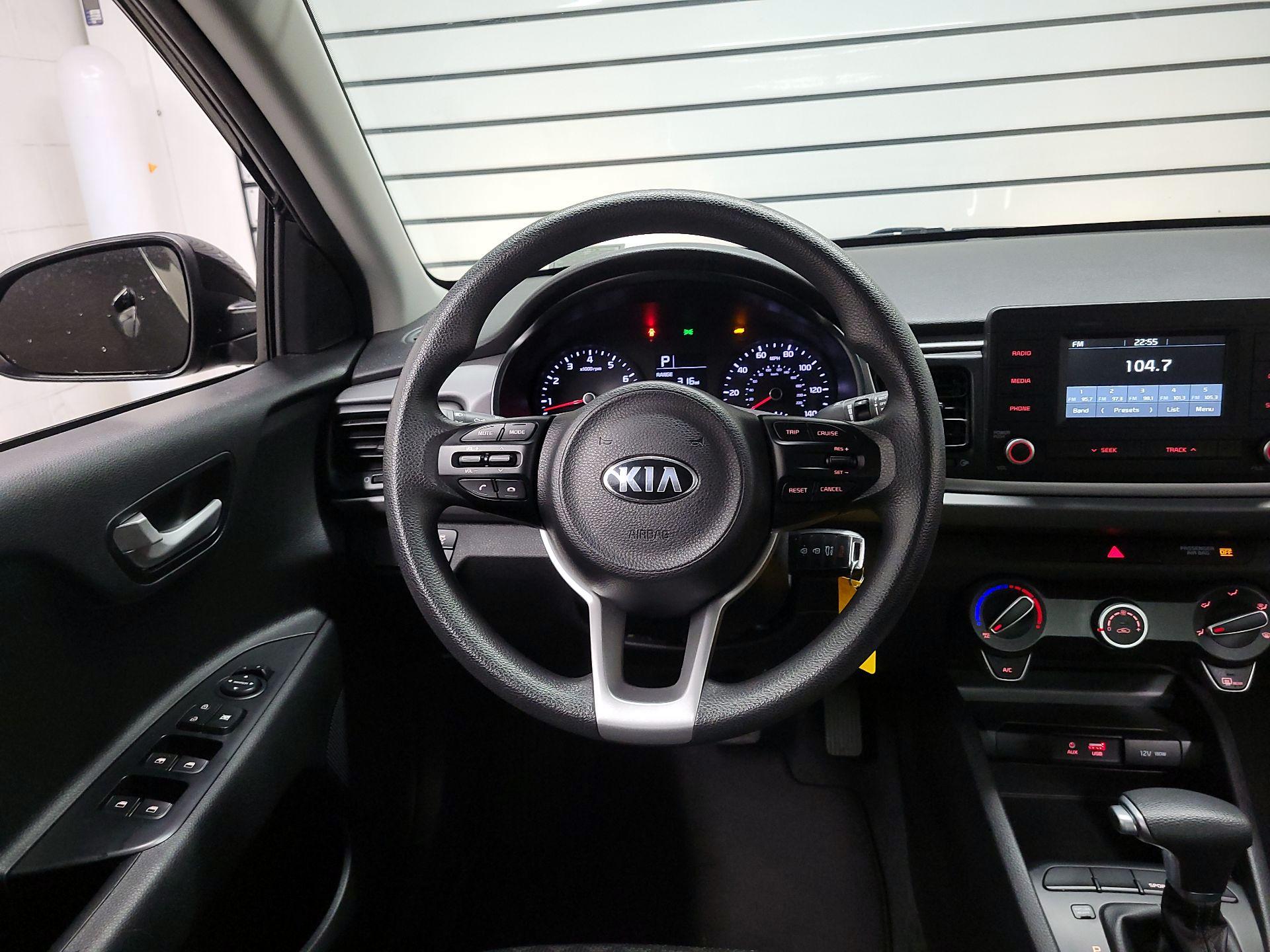 Thumbnail: 2018 Kia Rio - 10