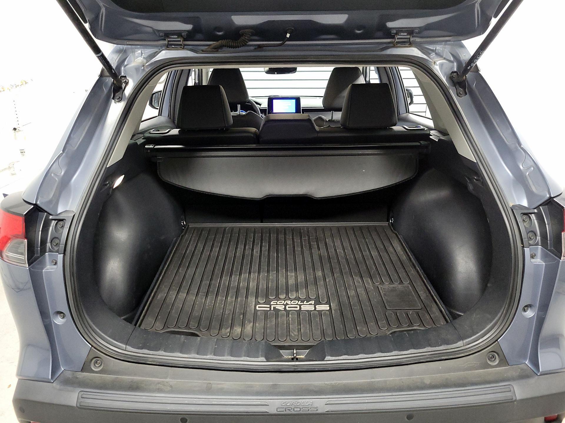 Thumbnail: 2023 Toyota Corolla Cross - 15