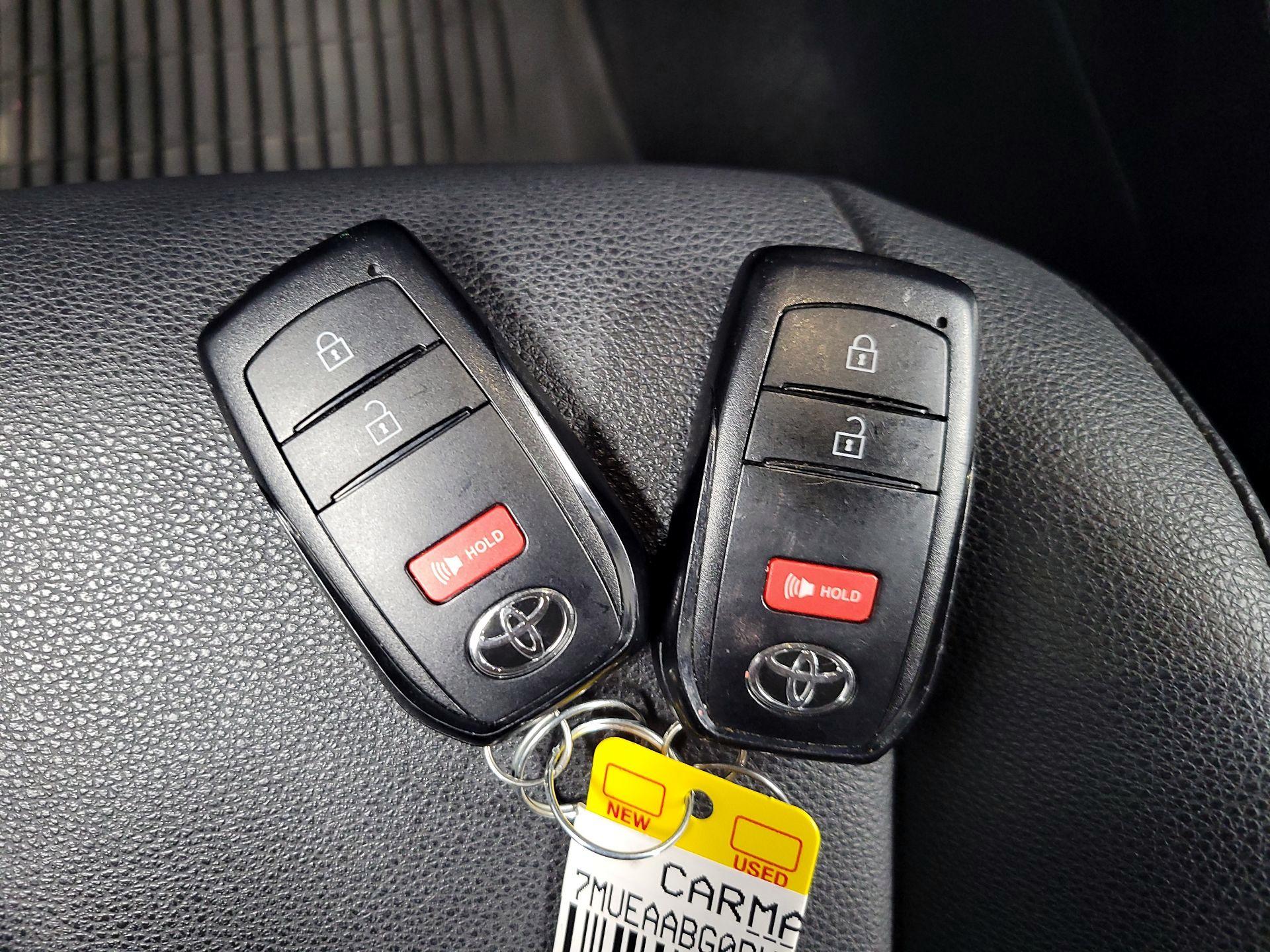 Thumbnail: 2023 Toyota Corolla Cross - 17