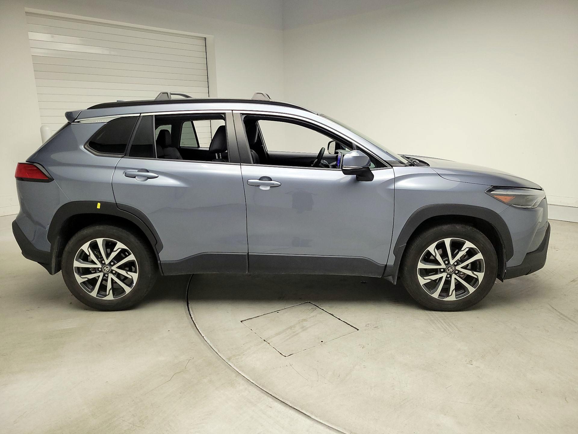 Thumbnail: 2023 Toyota Corolla Cross - 4