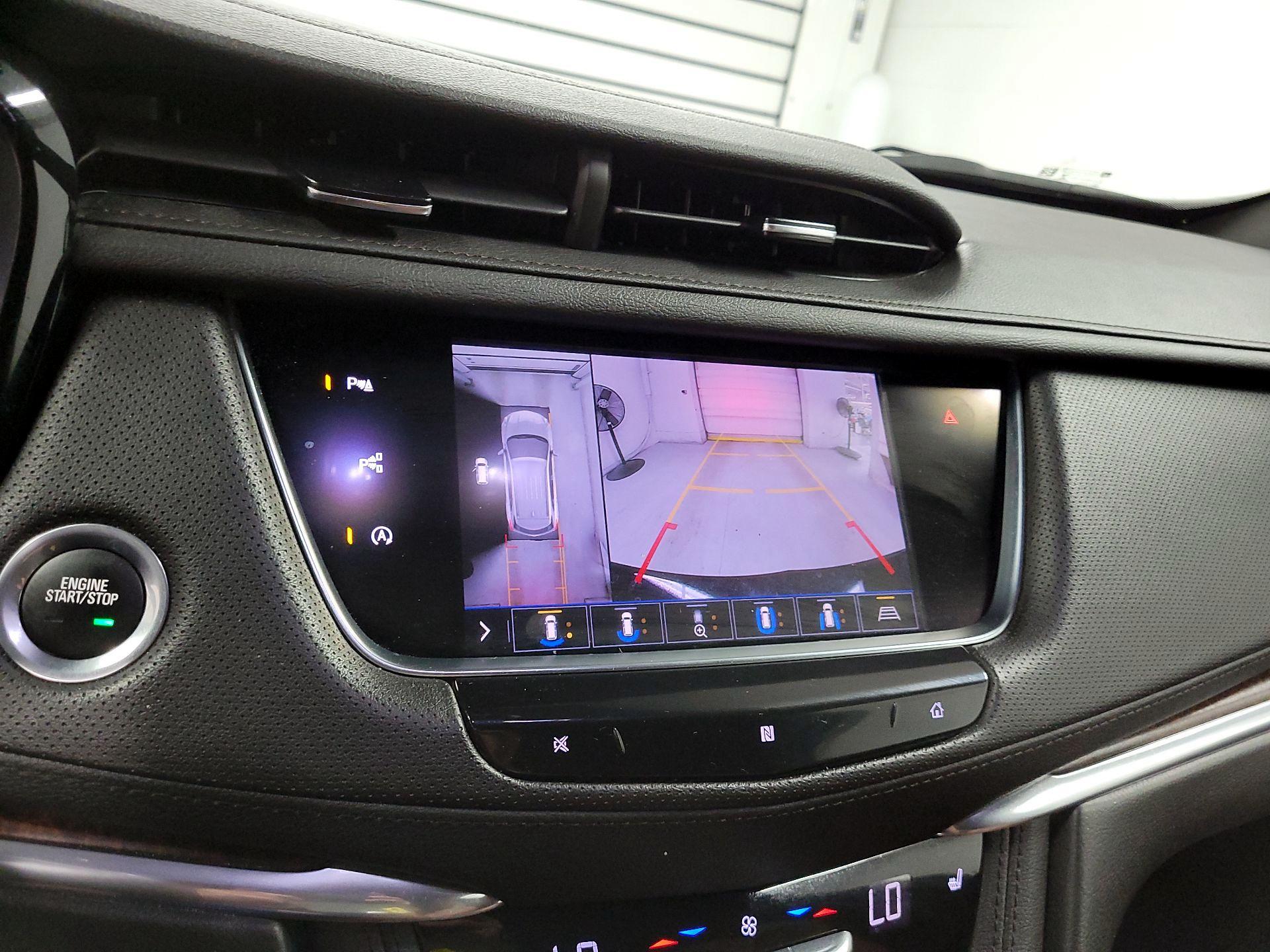 Thumbnail: 2020 Cadillac XT5 - 14