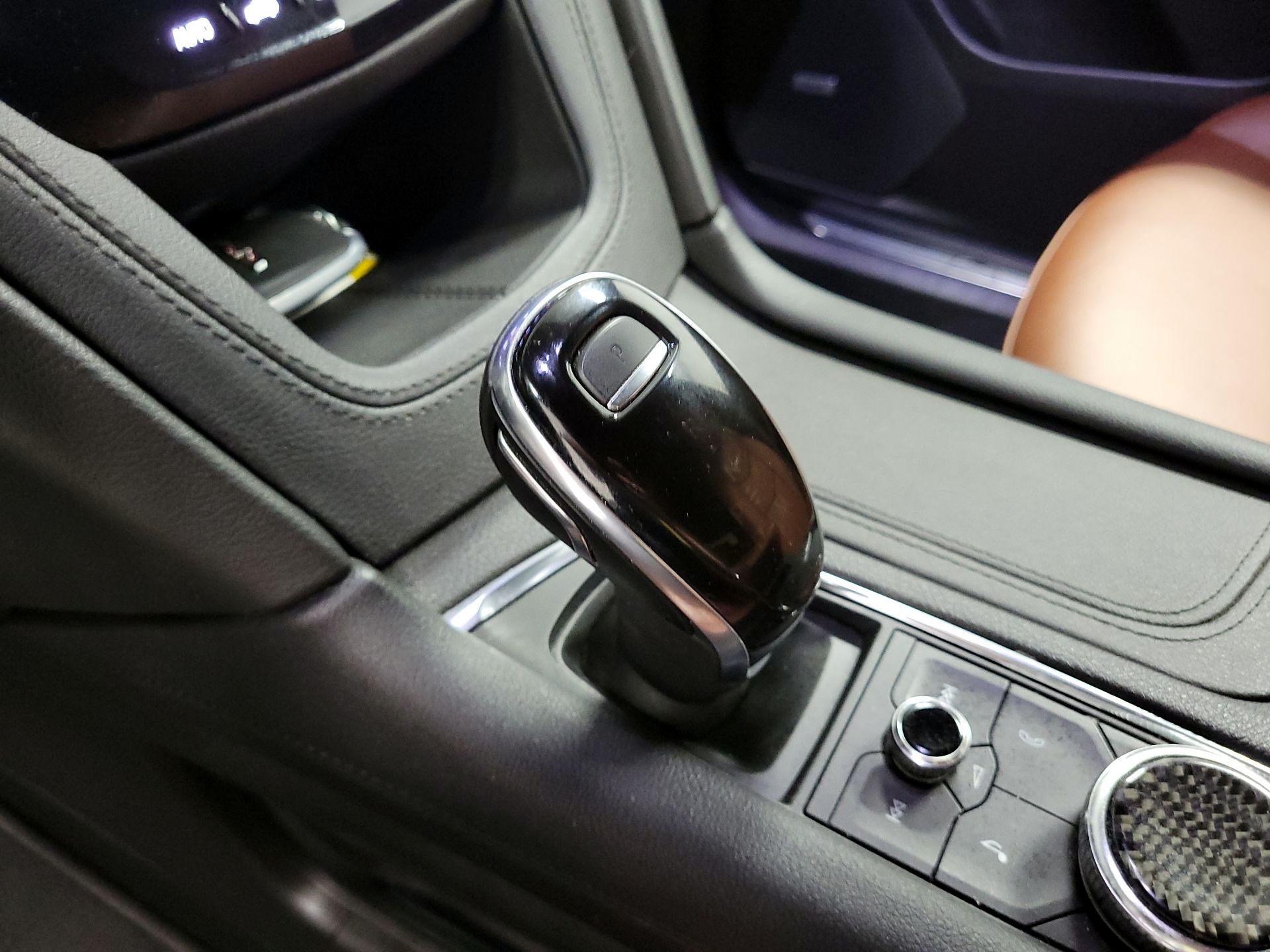 Thumbnail: 2020 Cadillac XT5 - 17