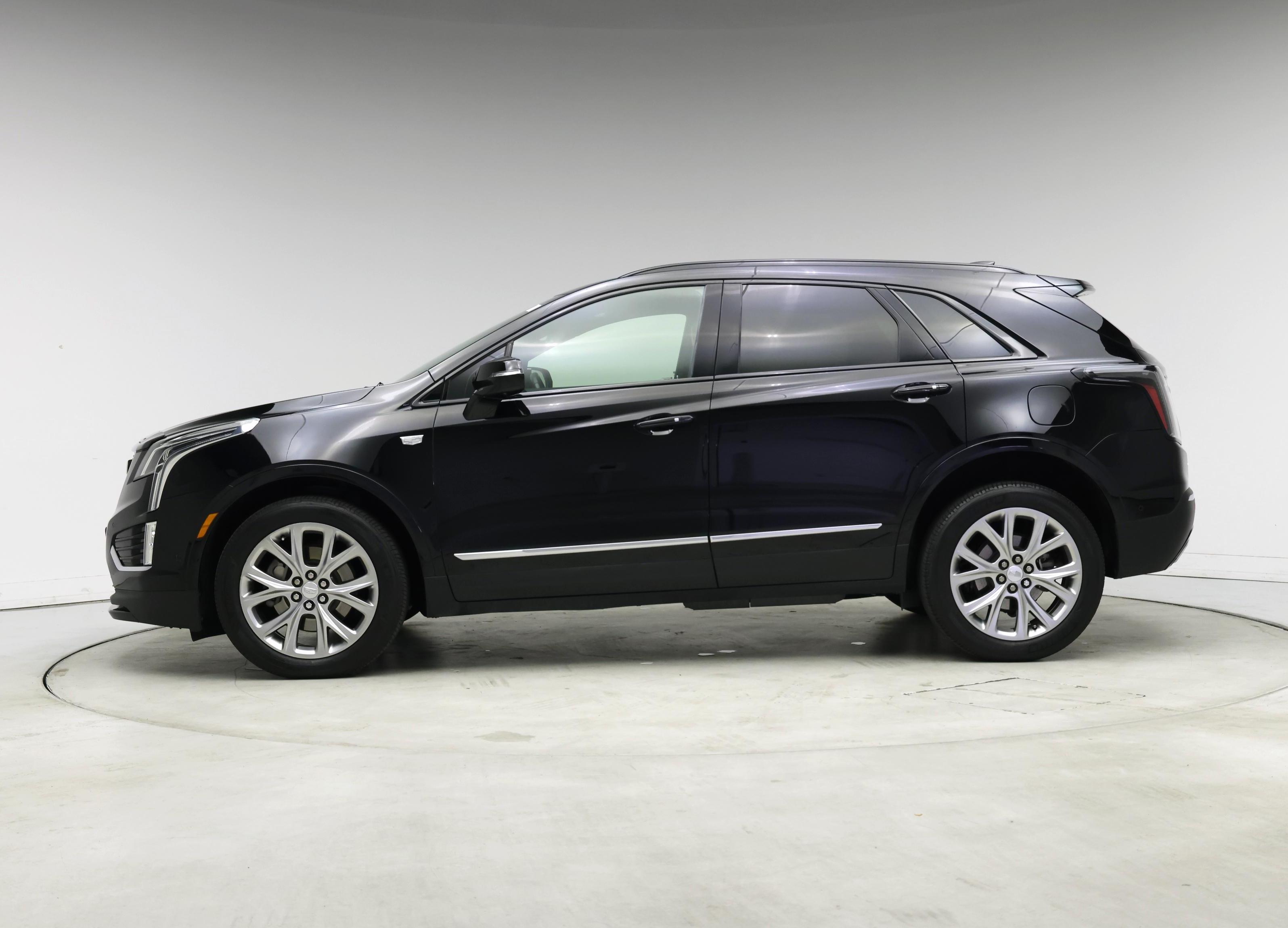 Thumbnail: 2020 Cadillac XT5 - 3