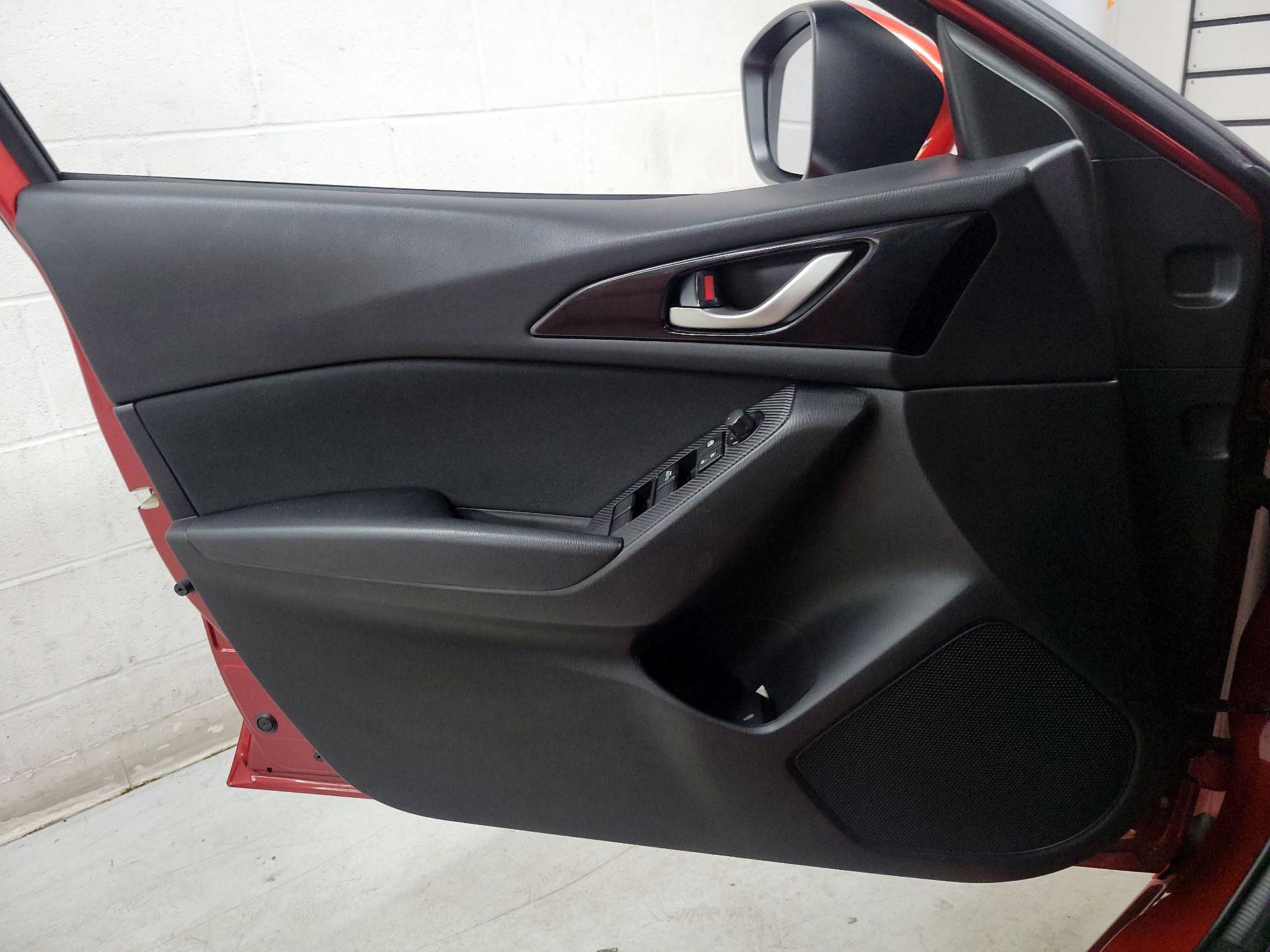 Thumbnail: 2014 Mazda Mazda3 - 10