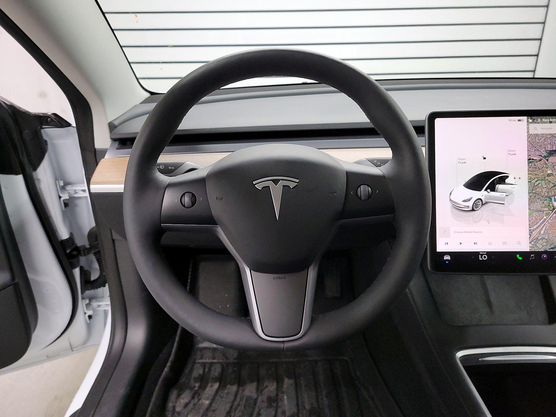 Thumbnail: 2023 Tesla Model 3 - 10