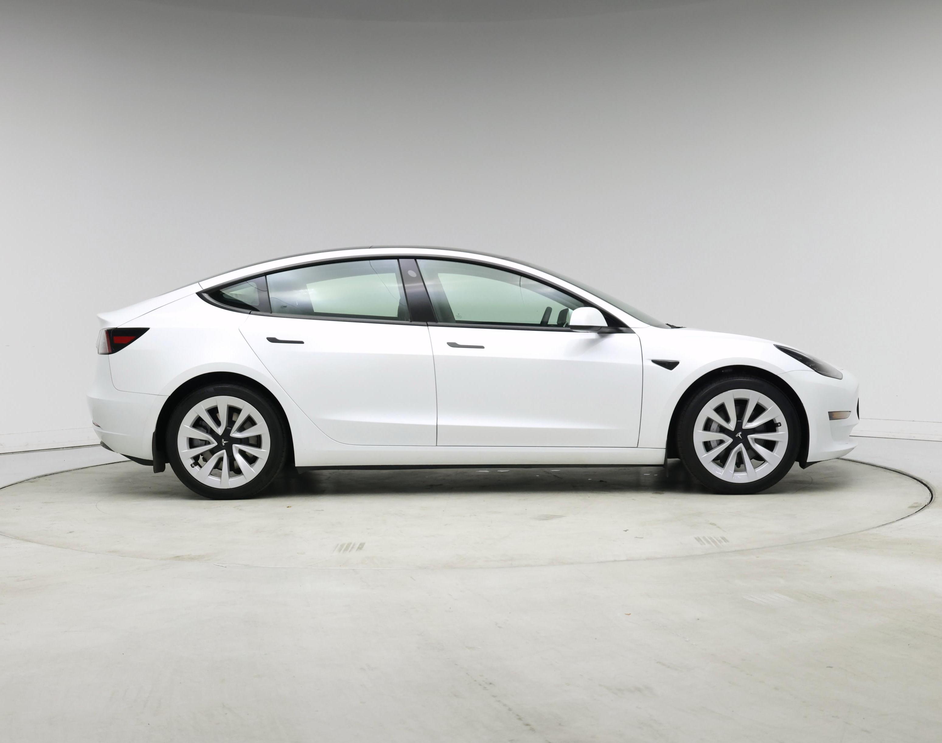 Thumbnail: 2023 Tesla Model 3 - 7