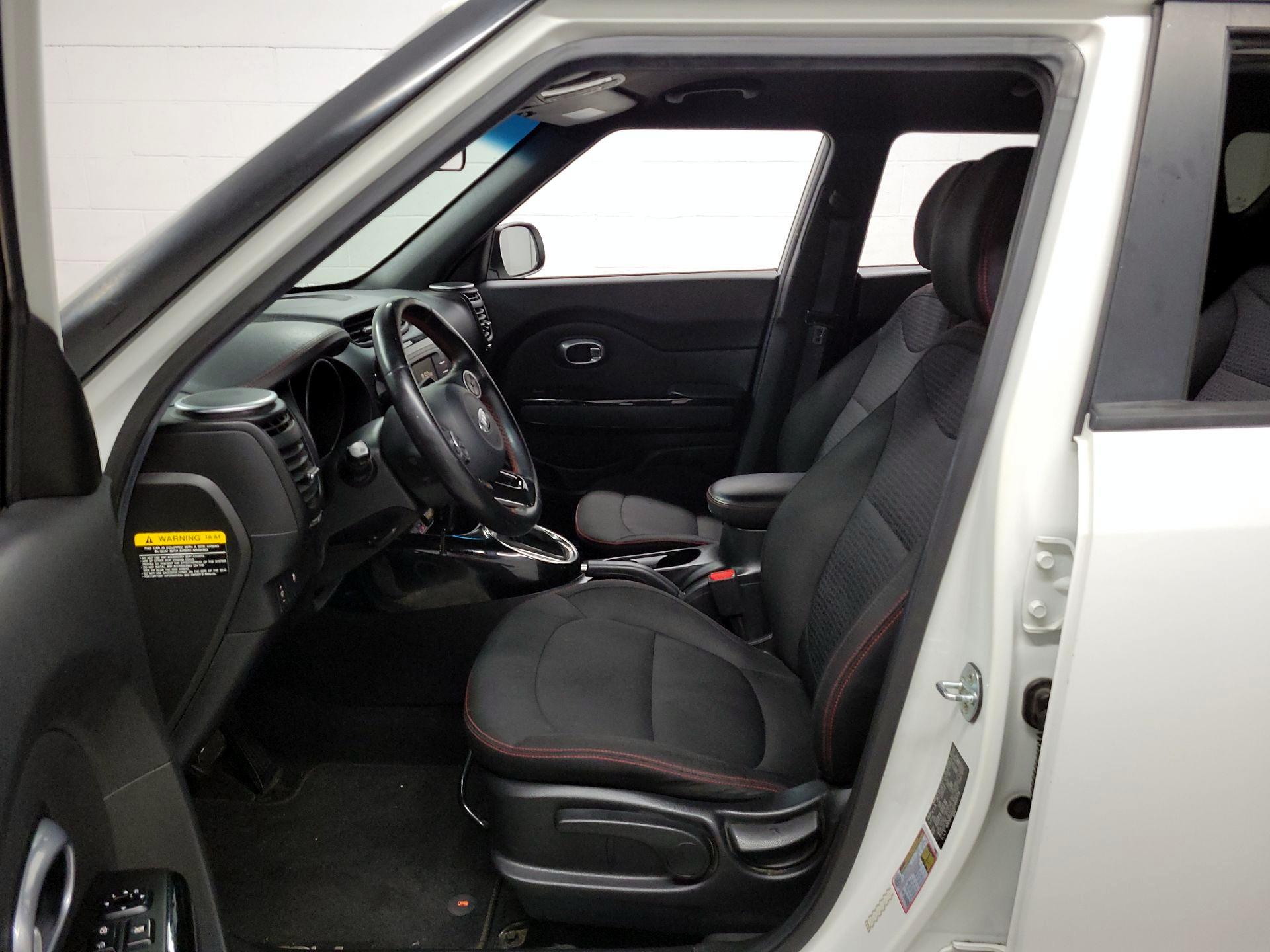 Thumbnail: 2016 Kia Soul - 9