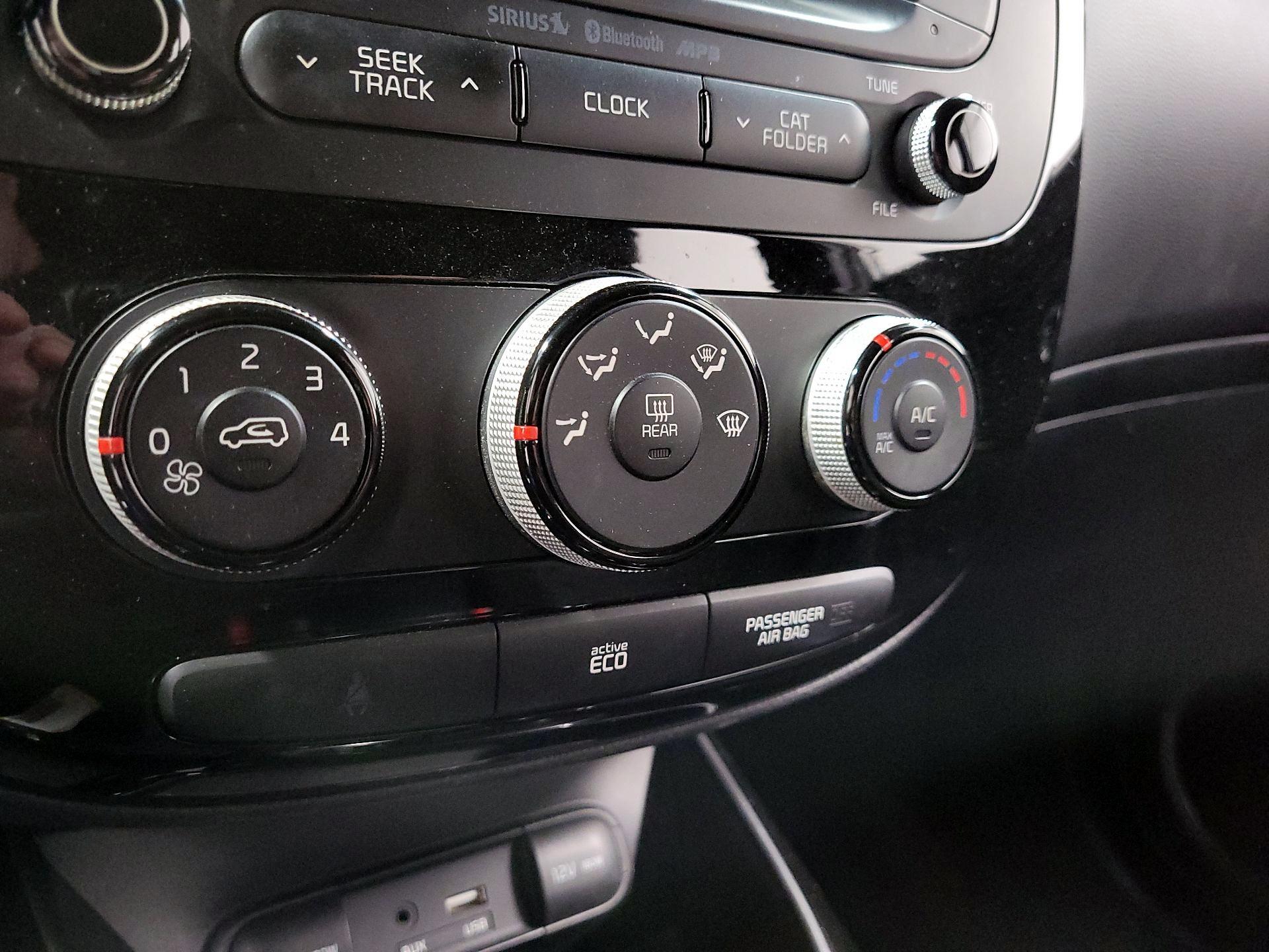 Thumbnail: 2016 Kia Soul - 12