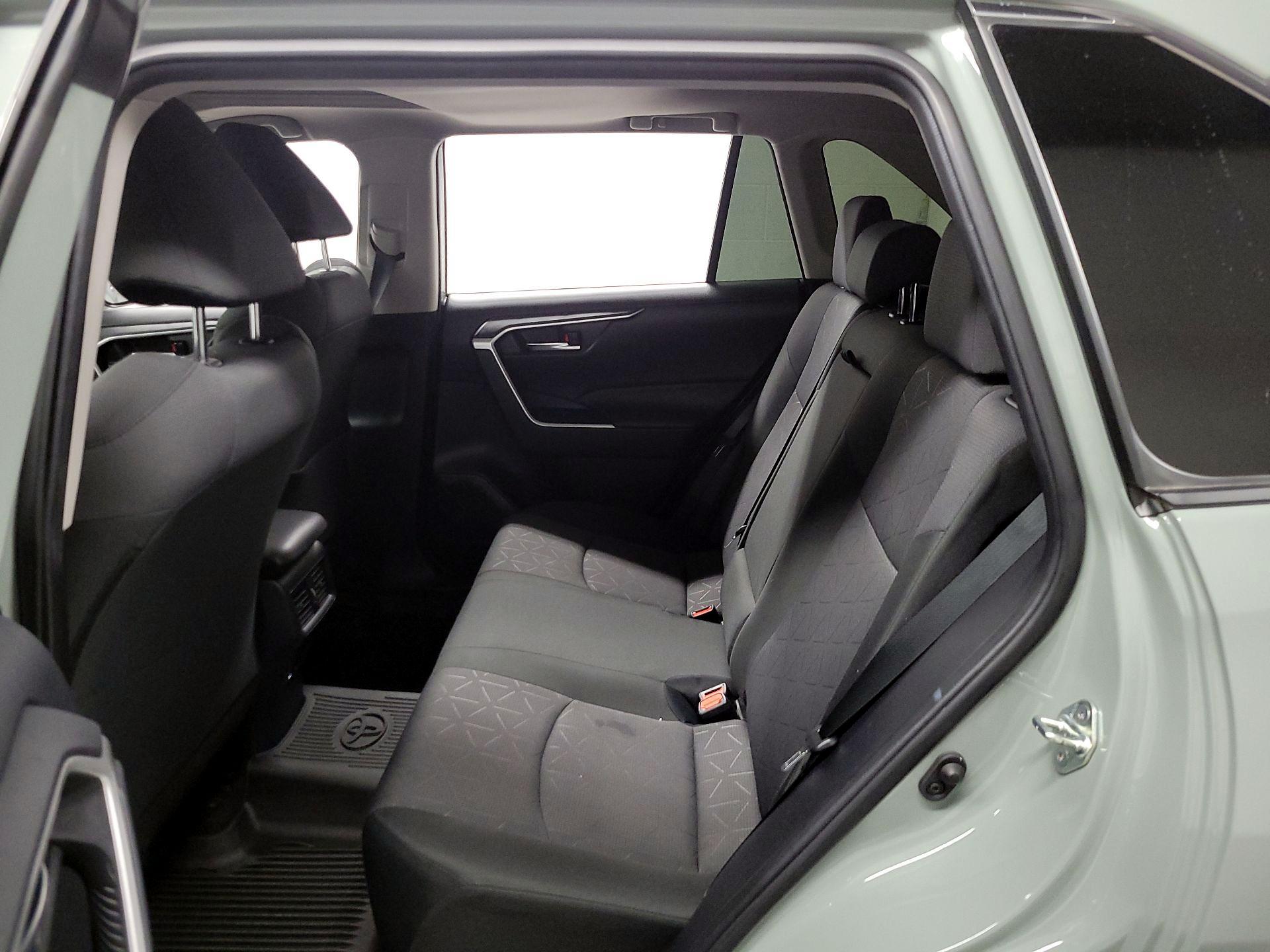 Thumbnail: 2023 Toyota RAV4 - 16