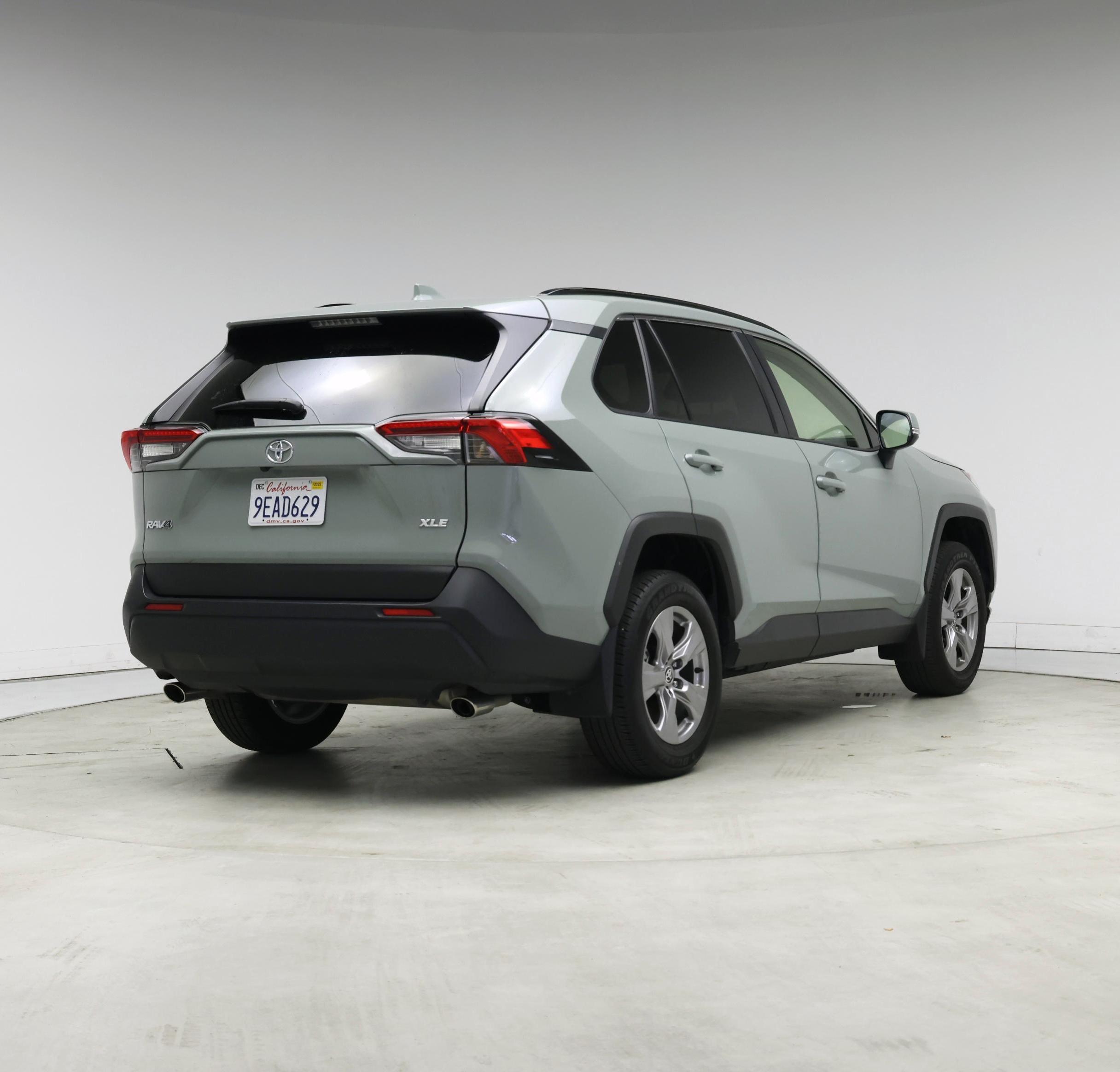 Thumbnail: 2023 Toyota RAV4 - 8