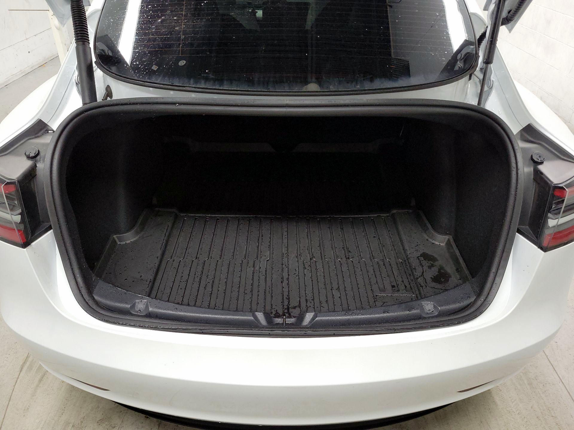 Thumbnail: 2023 Tesla Model 3 - 16