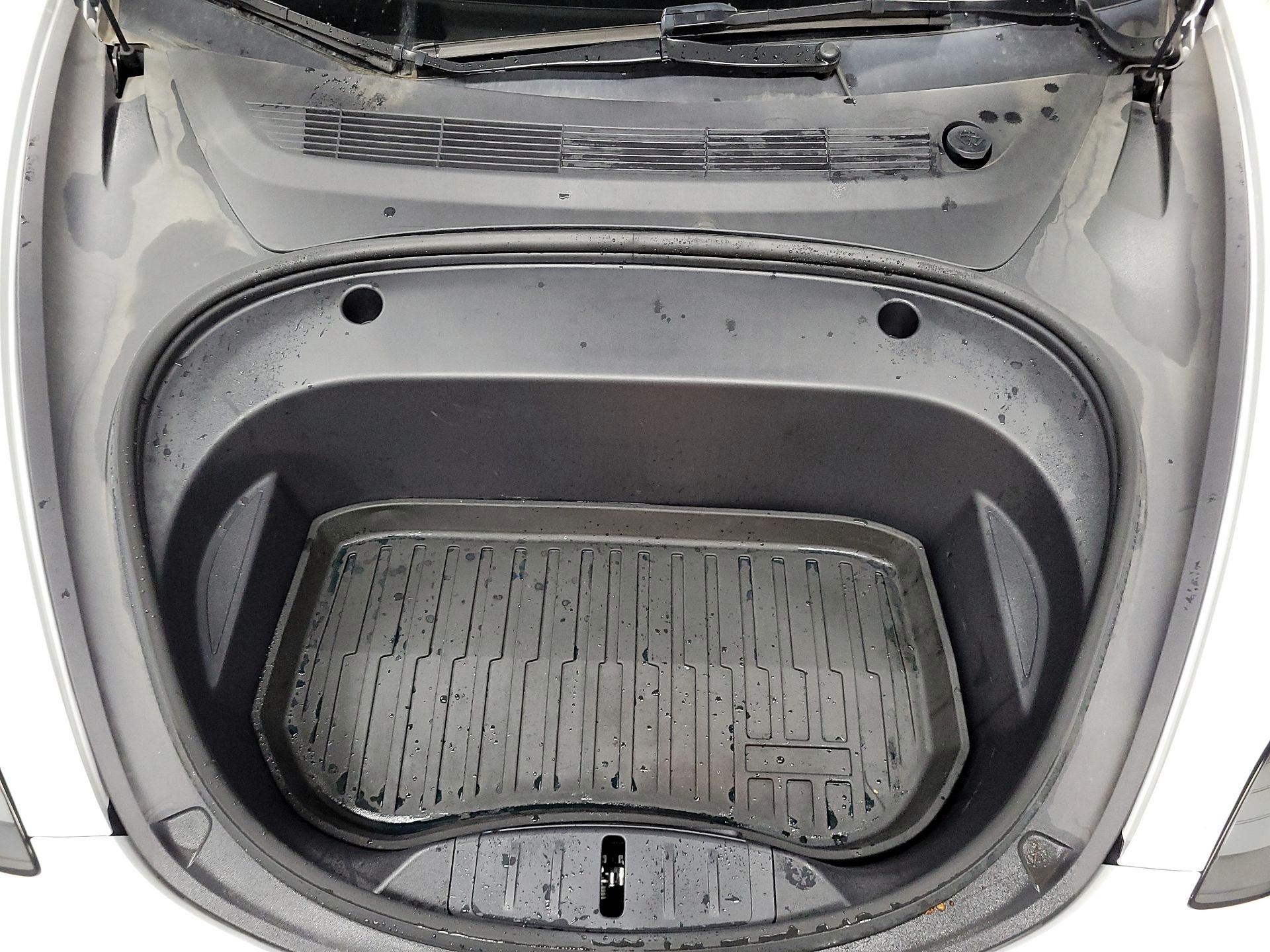 Thumbnail: 2023 Tesla Model 3 - 17