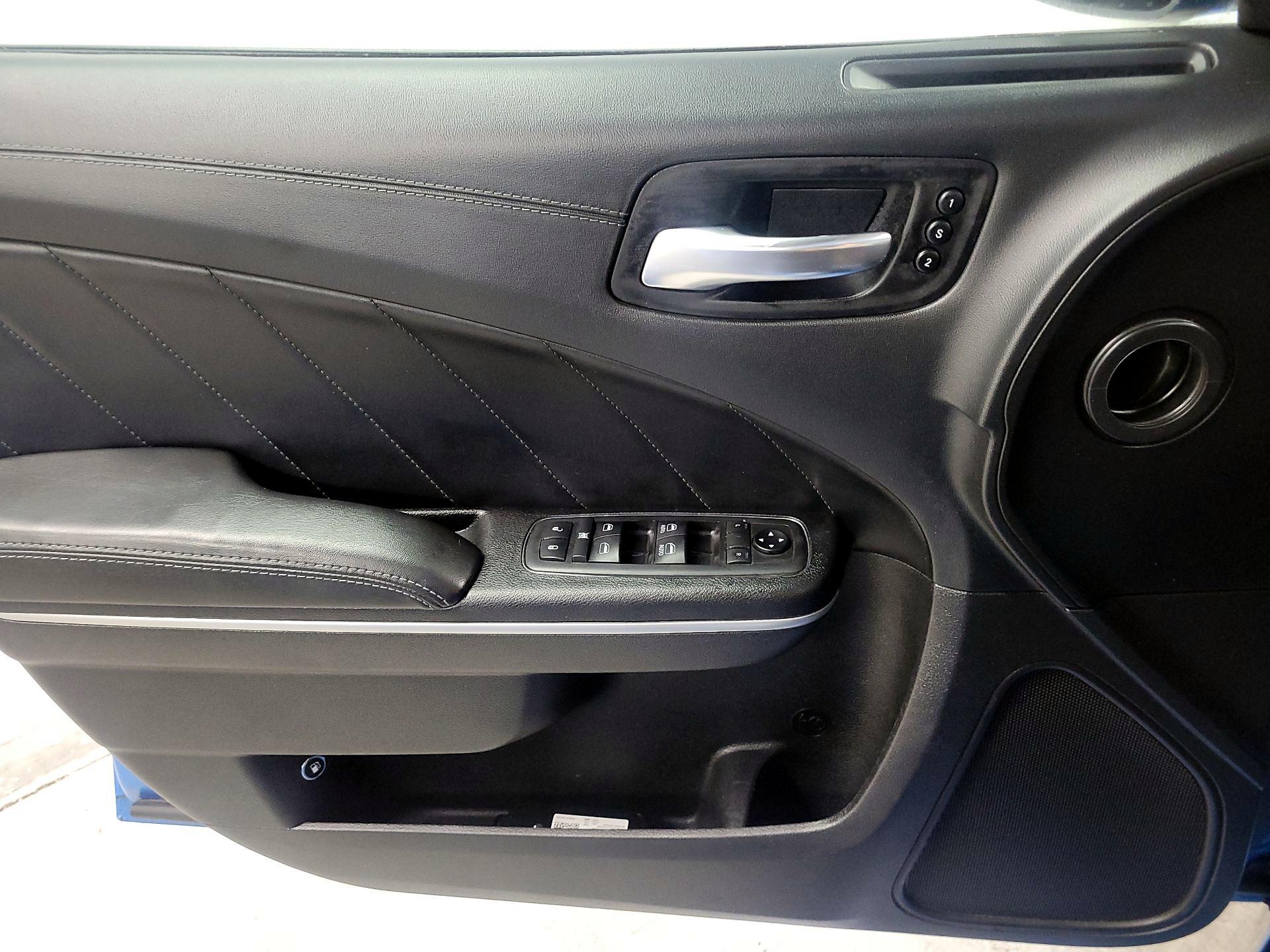 Thumbnail: 2019 Dodge Charger - 12