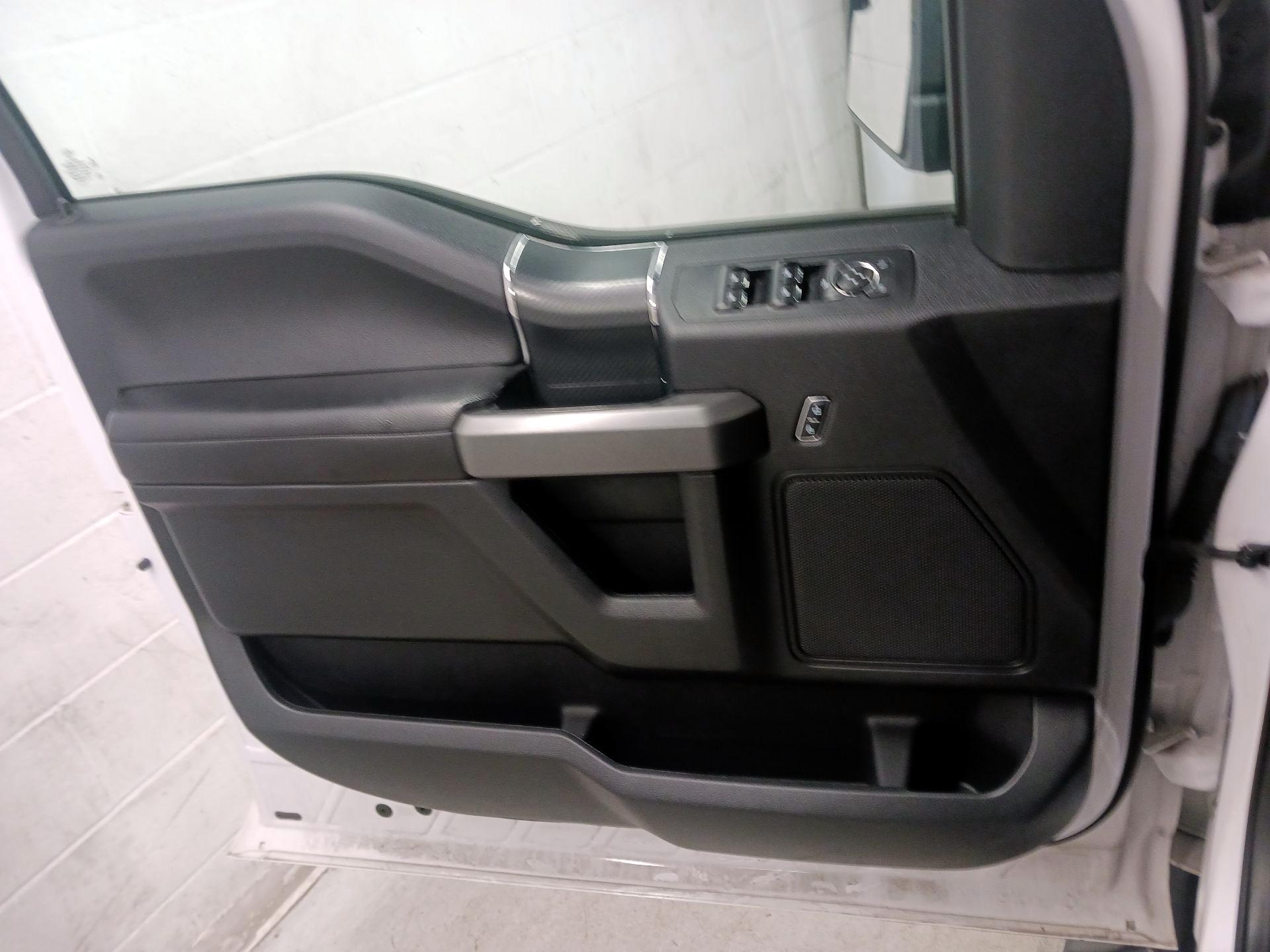 Thumbnail: 2018 Ford F-150 - 10